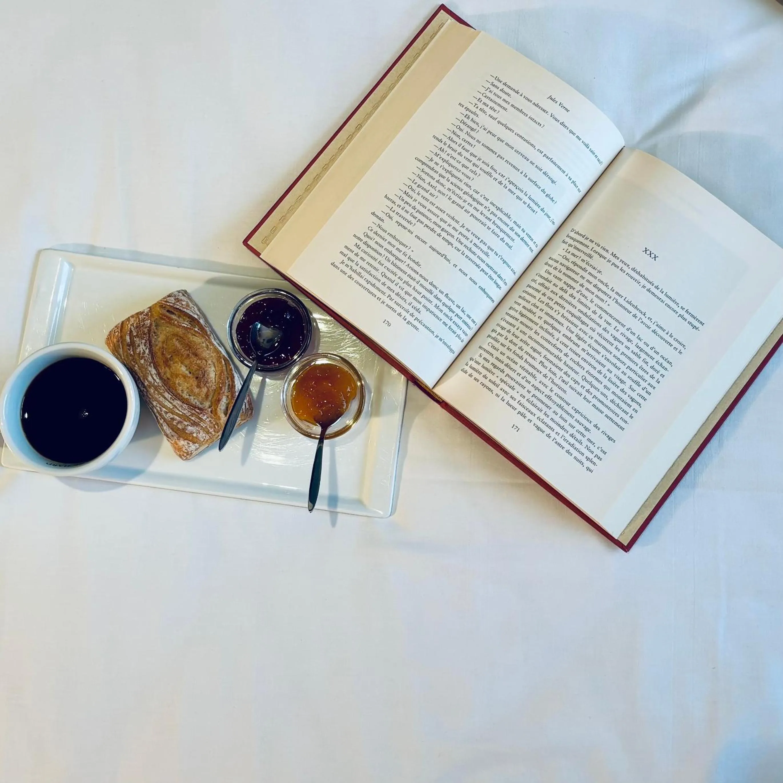 Breakfast in Logis Hôtel-Restaurant LE FONTARABIE