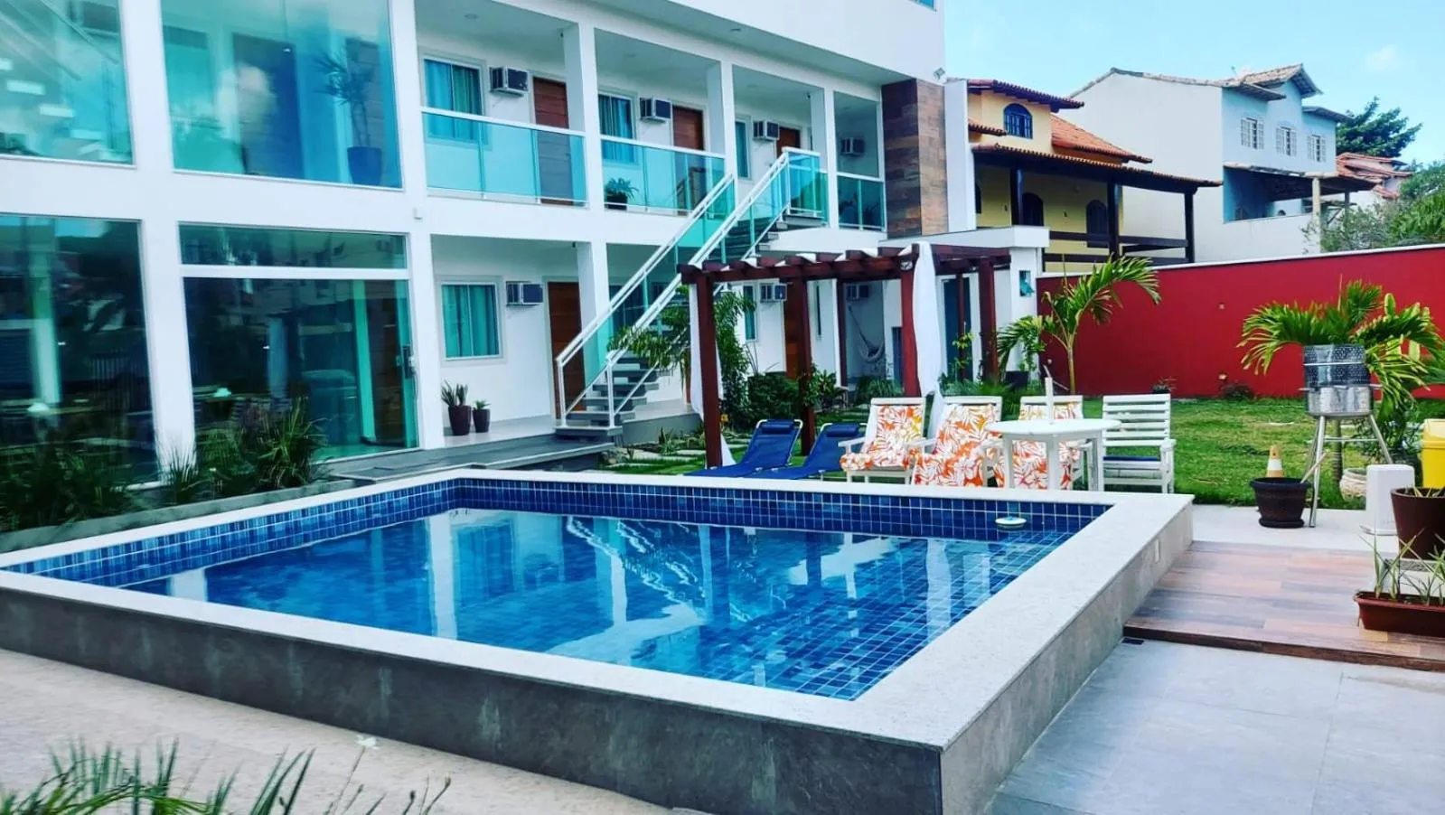 Swimming pool in Pousada Caminho do Mar