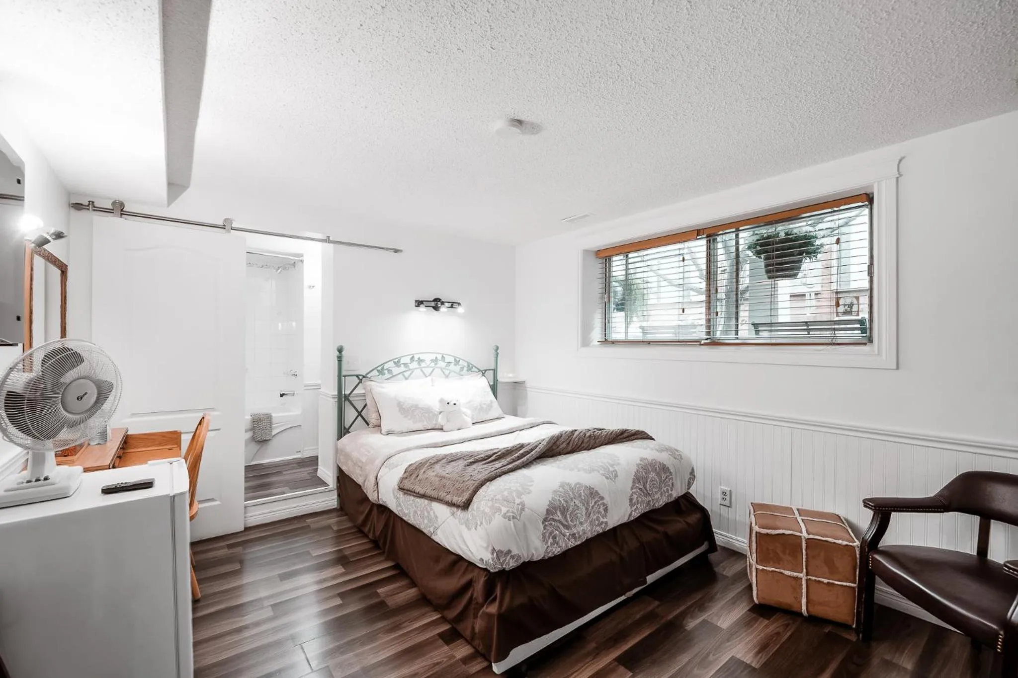 Bed in Along River Ridge