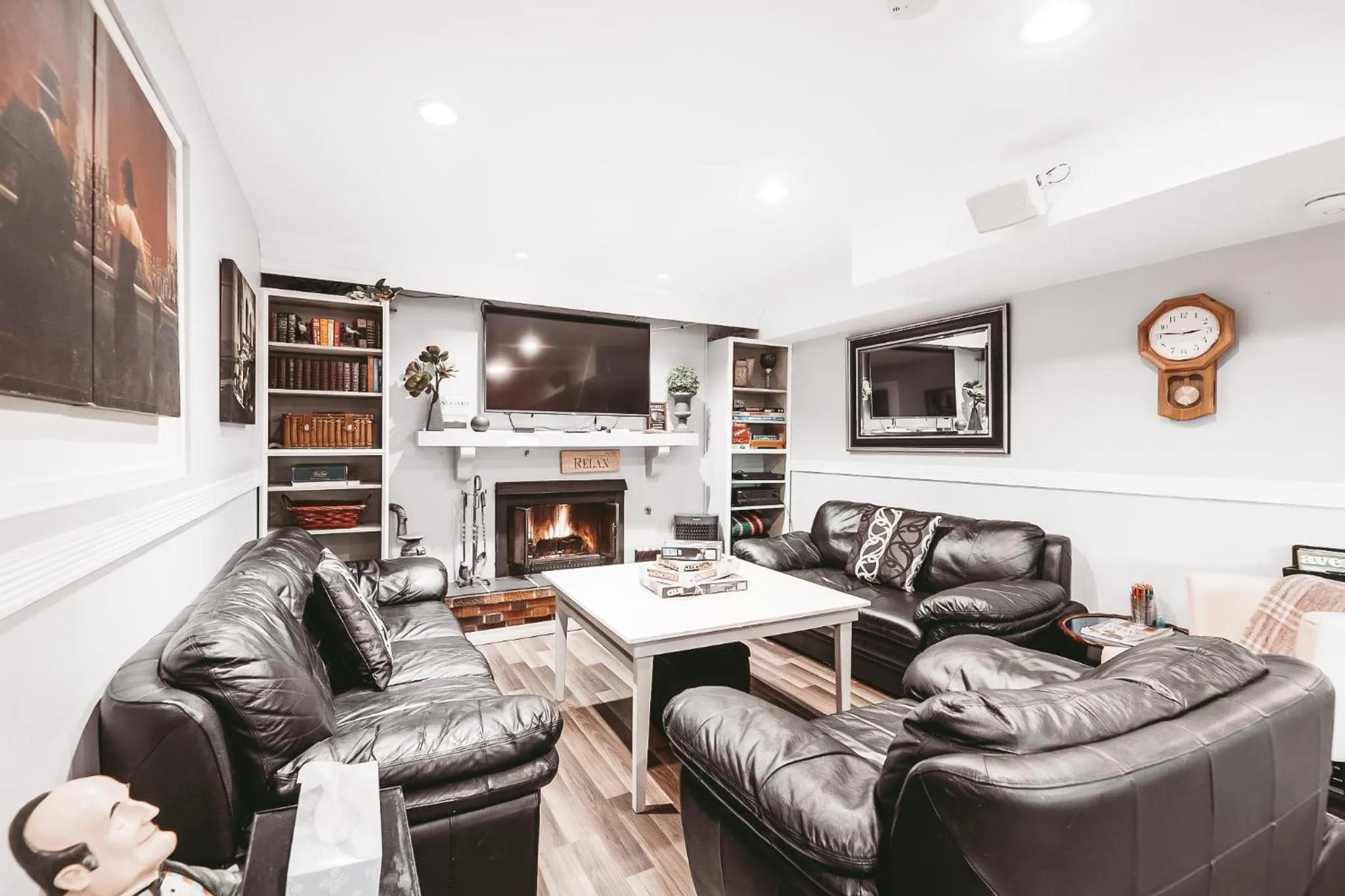 Living room in Along River Ridge