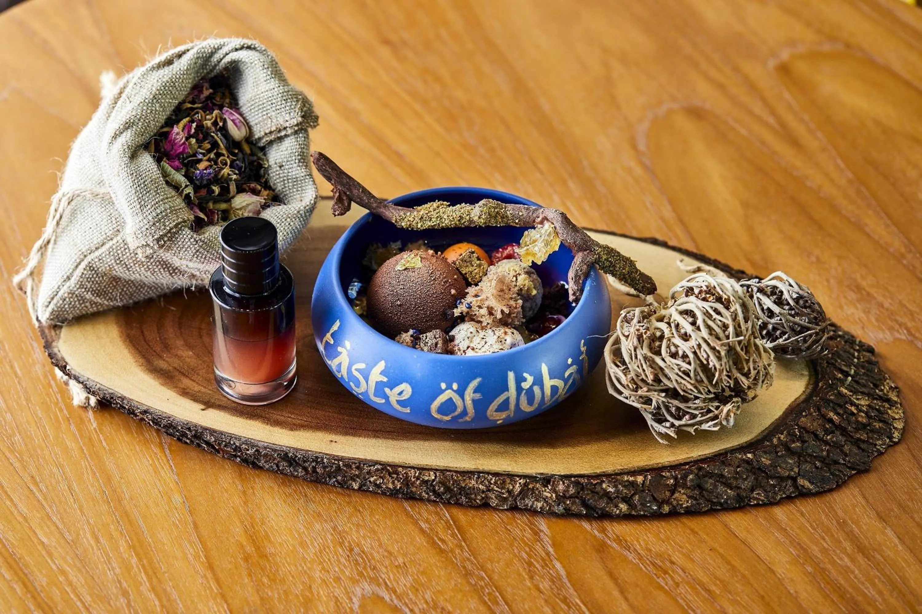 Restaurant/places to eat in Andaz Dubai The Palm, By Hyatt