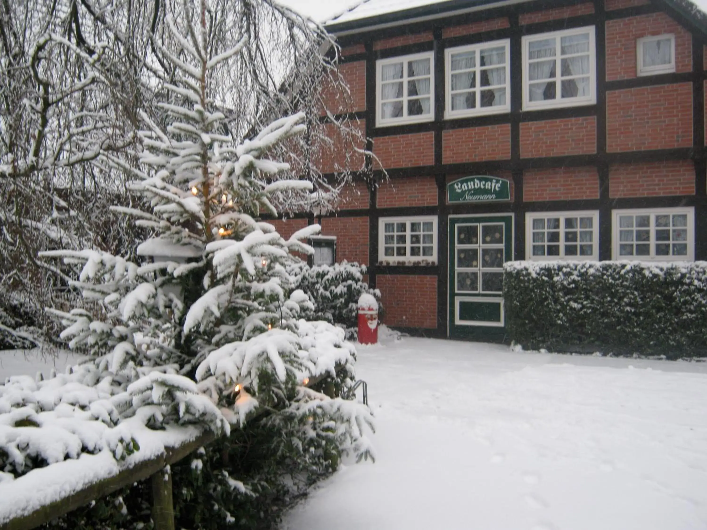 Property building in Landcafe Neumann Property building in Landcafe Neumann