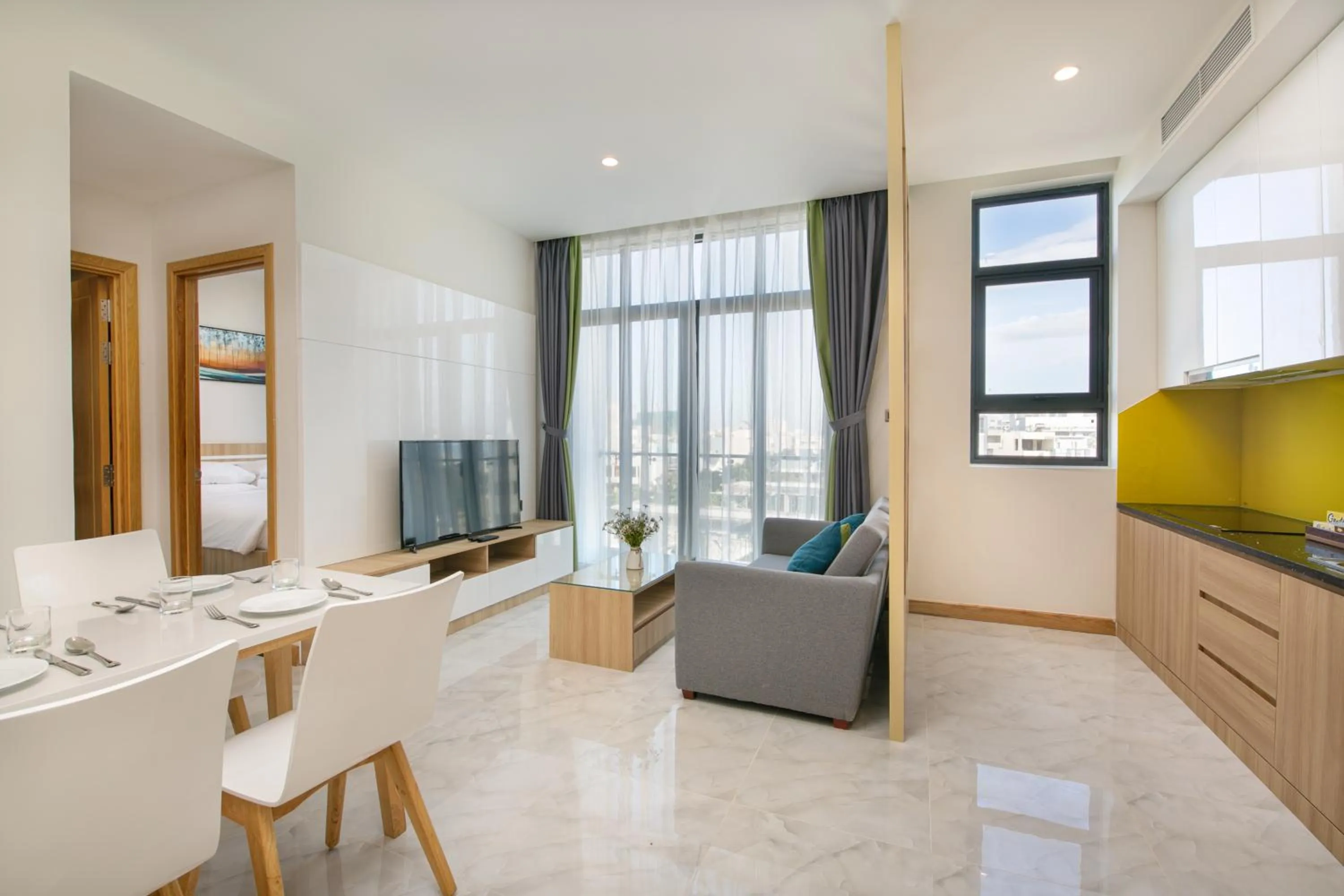 Communal lounge/ TV room in Sun River Hotel & Apartment