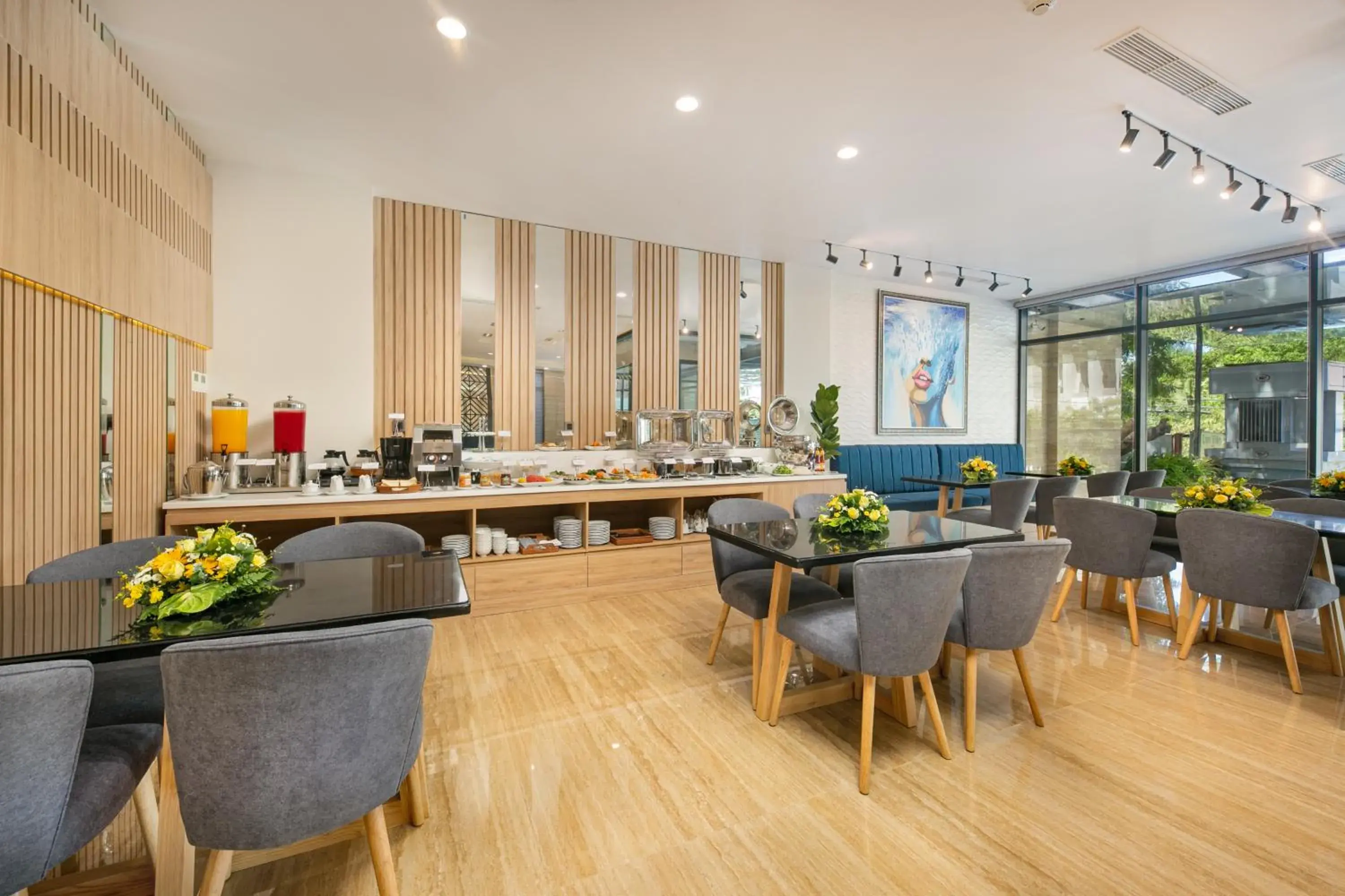 Restaurant/places to eat in Sun River Hotel & Apartment Restaurant/places to eat in Sun River Hotel & Apartment