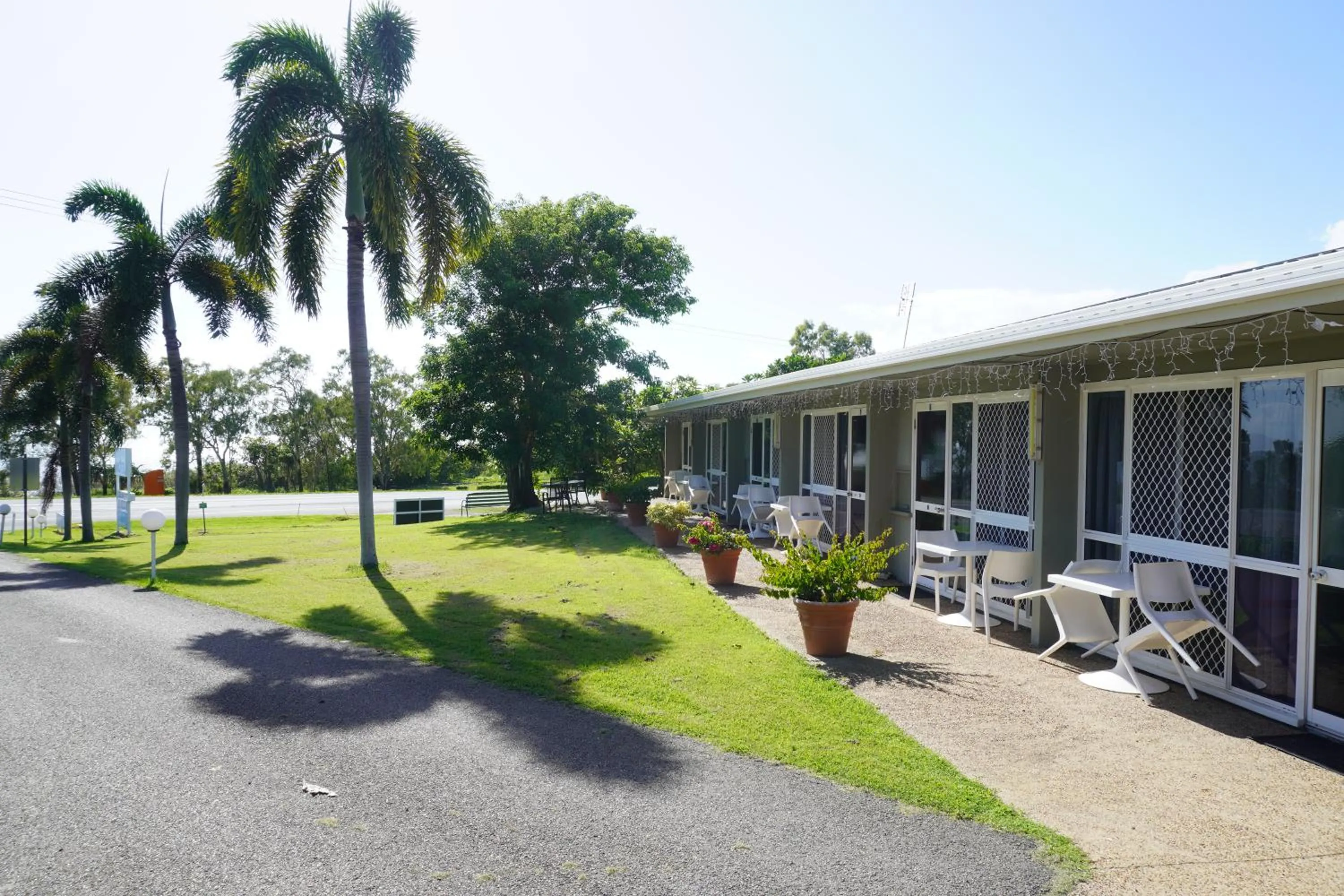 Property building in Ocean View Motel Bowen