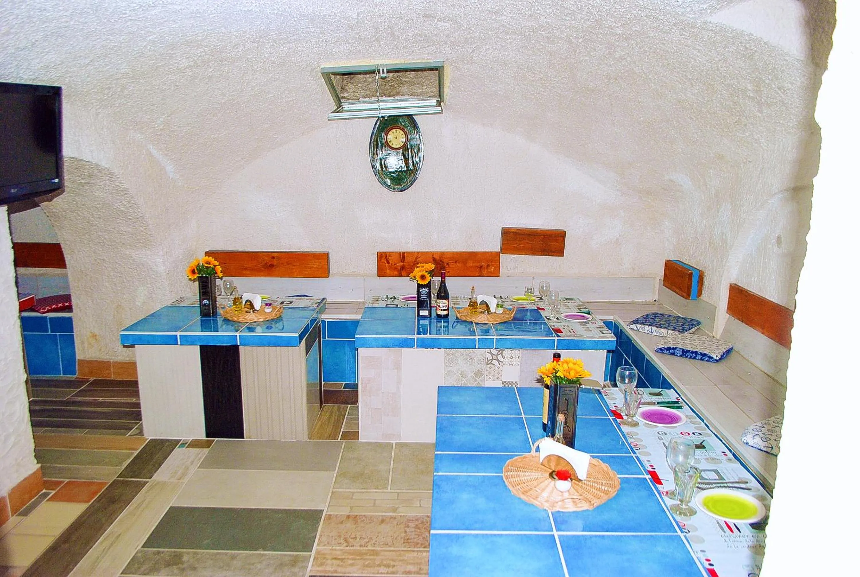 Restaurant/places to eat in B&B Cappotto civico 48