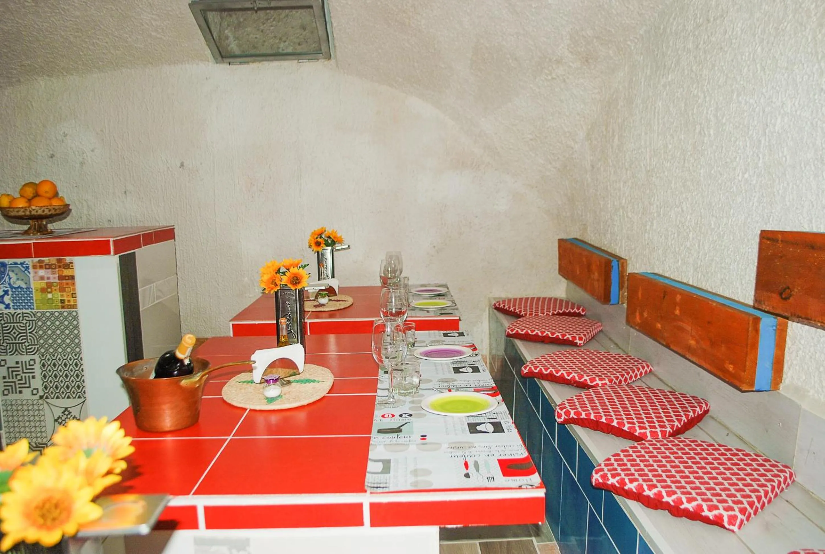 Restaurant/places to eat in B&B Cappotto civico 48