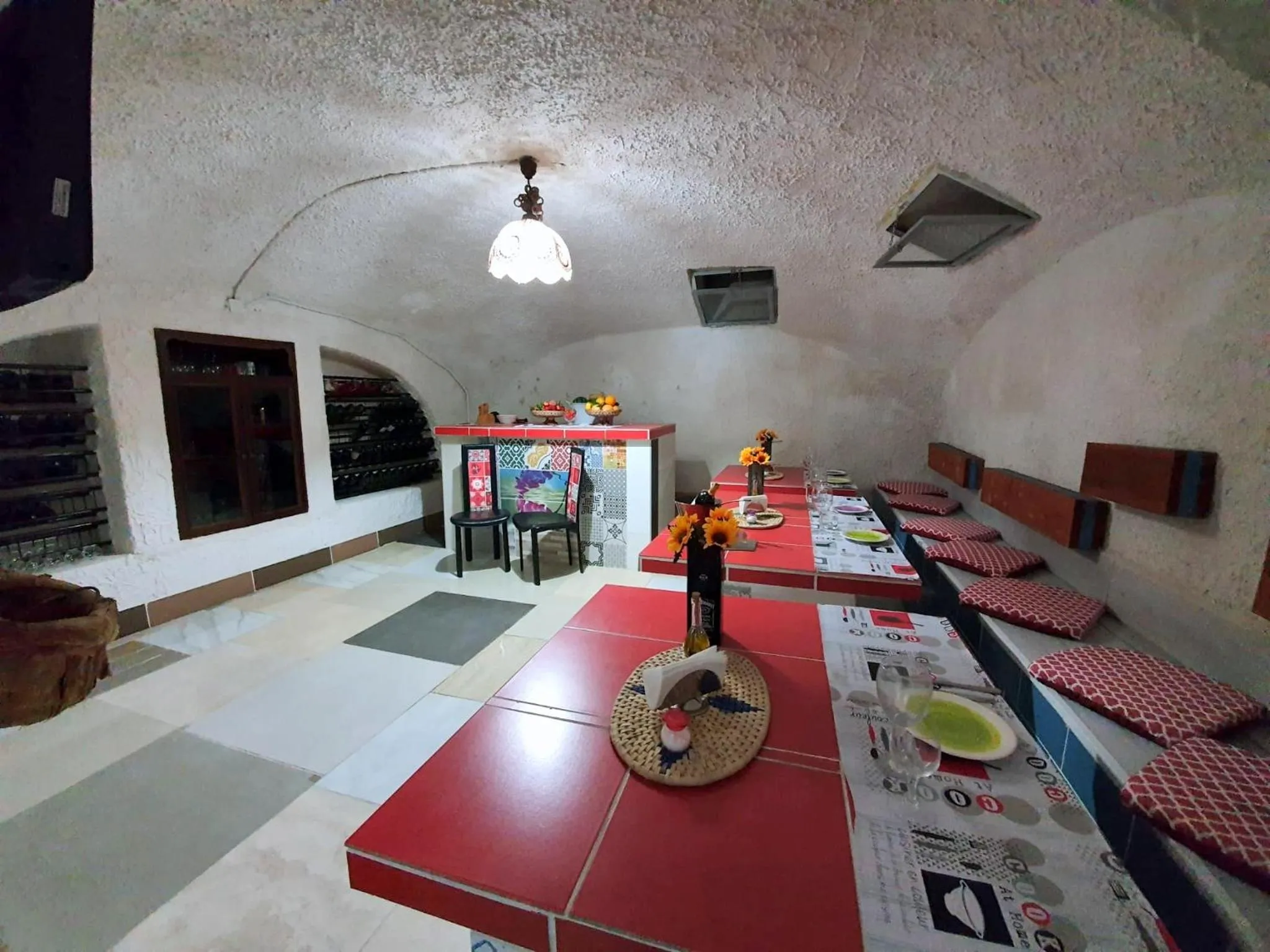 Restaurant/places to eat in B&B Cappotto civico 48