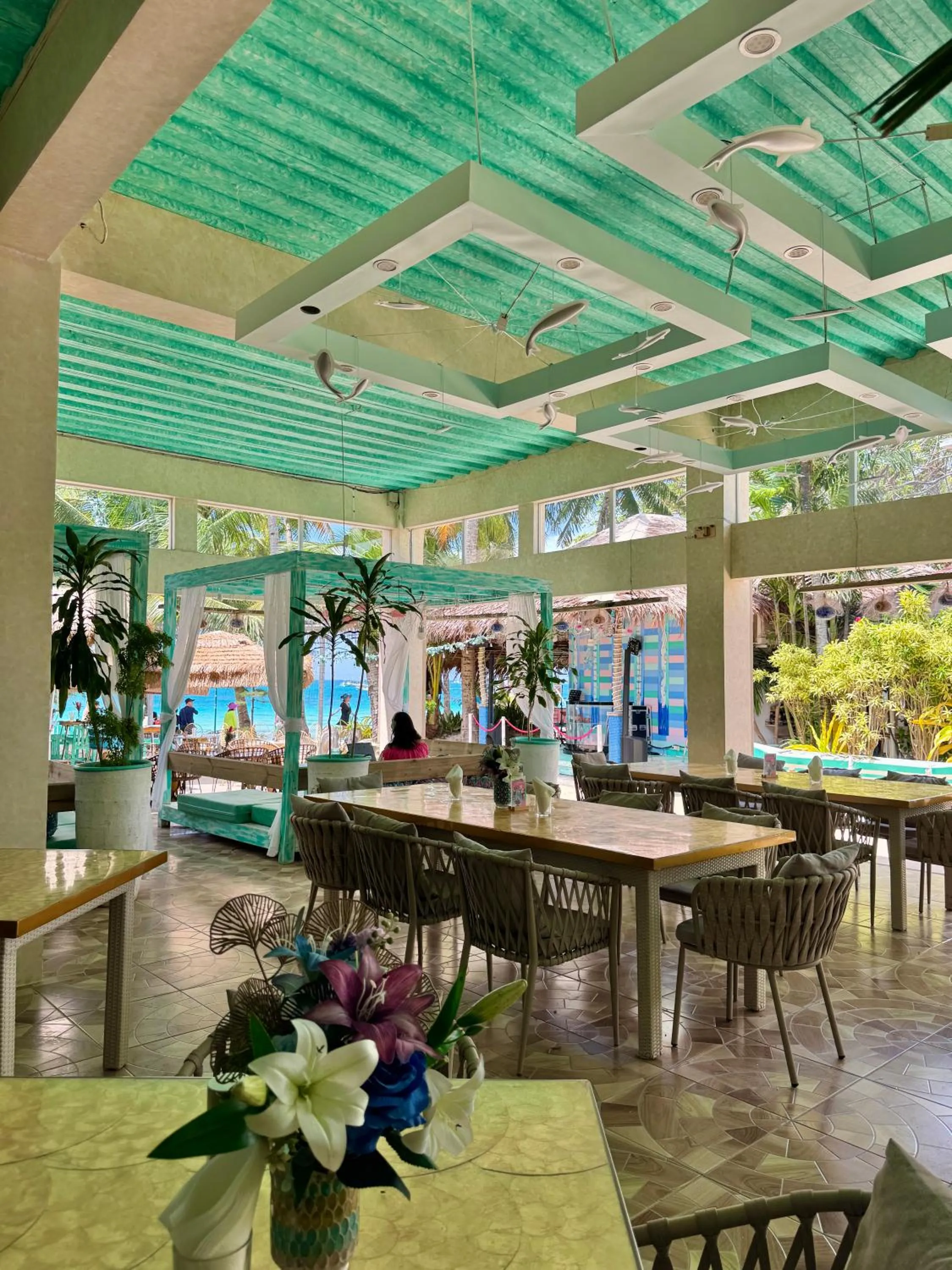 Restaurant/places to eat in Casa Pilar Beach Resort