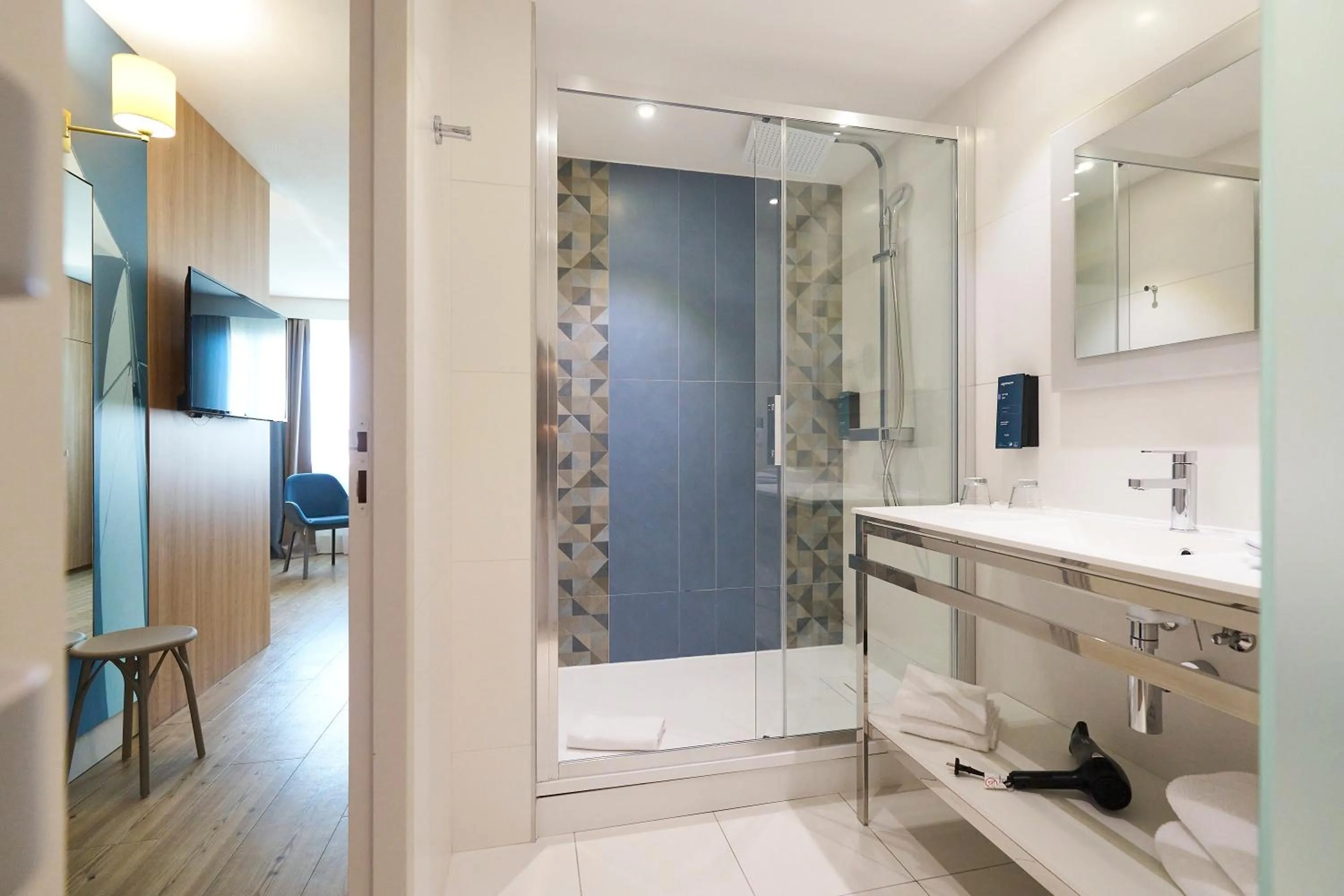 Bathroom in Best Western Plus Ajaccio Amirauté