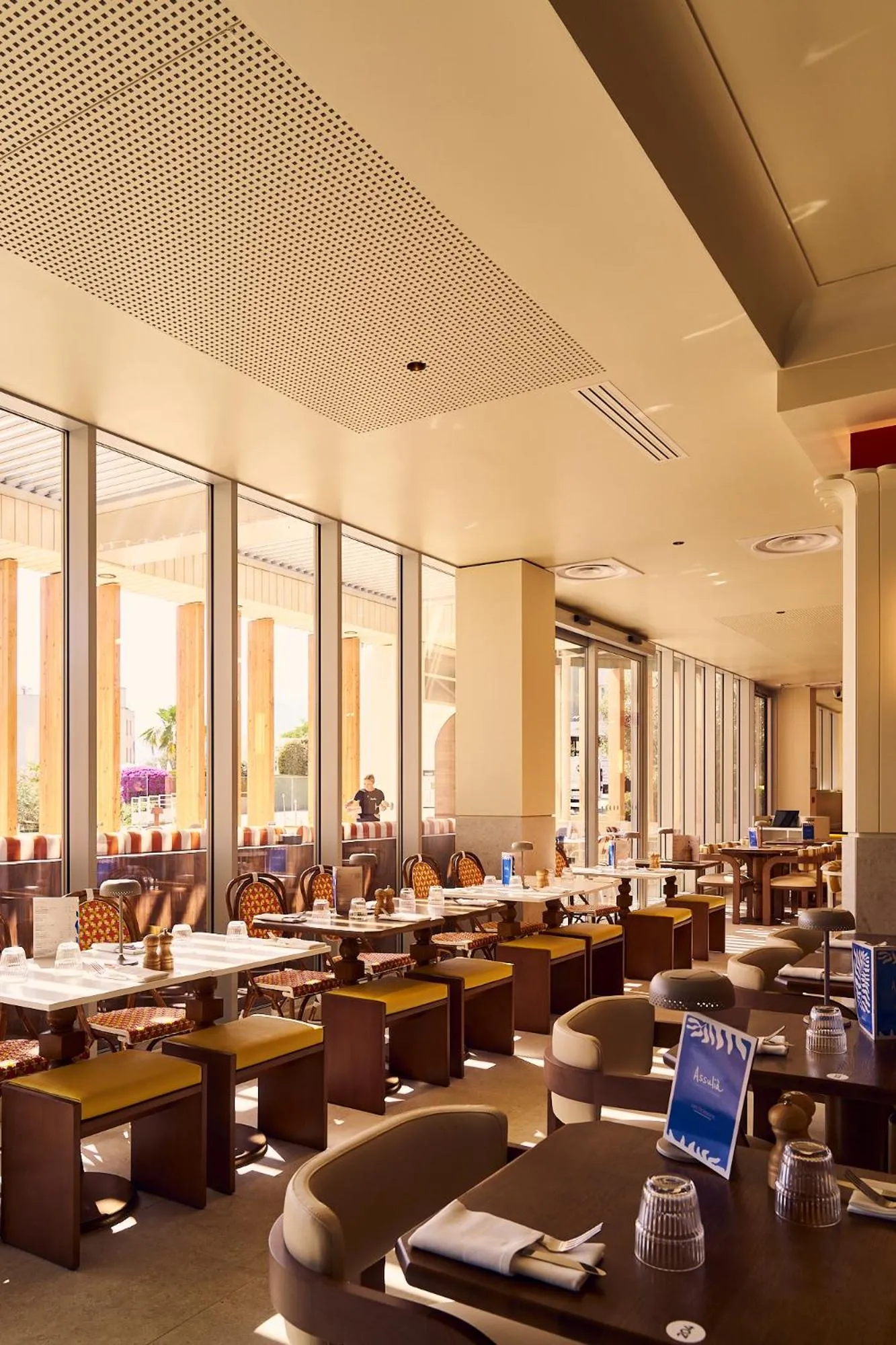 Restaurant/places to eat in Best Western Plus Ajaccio Amirauté