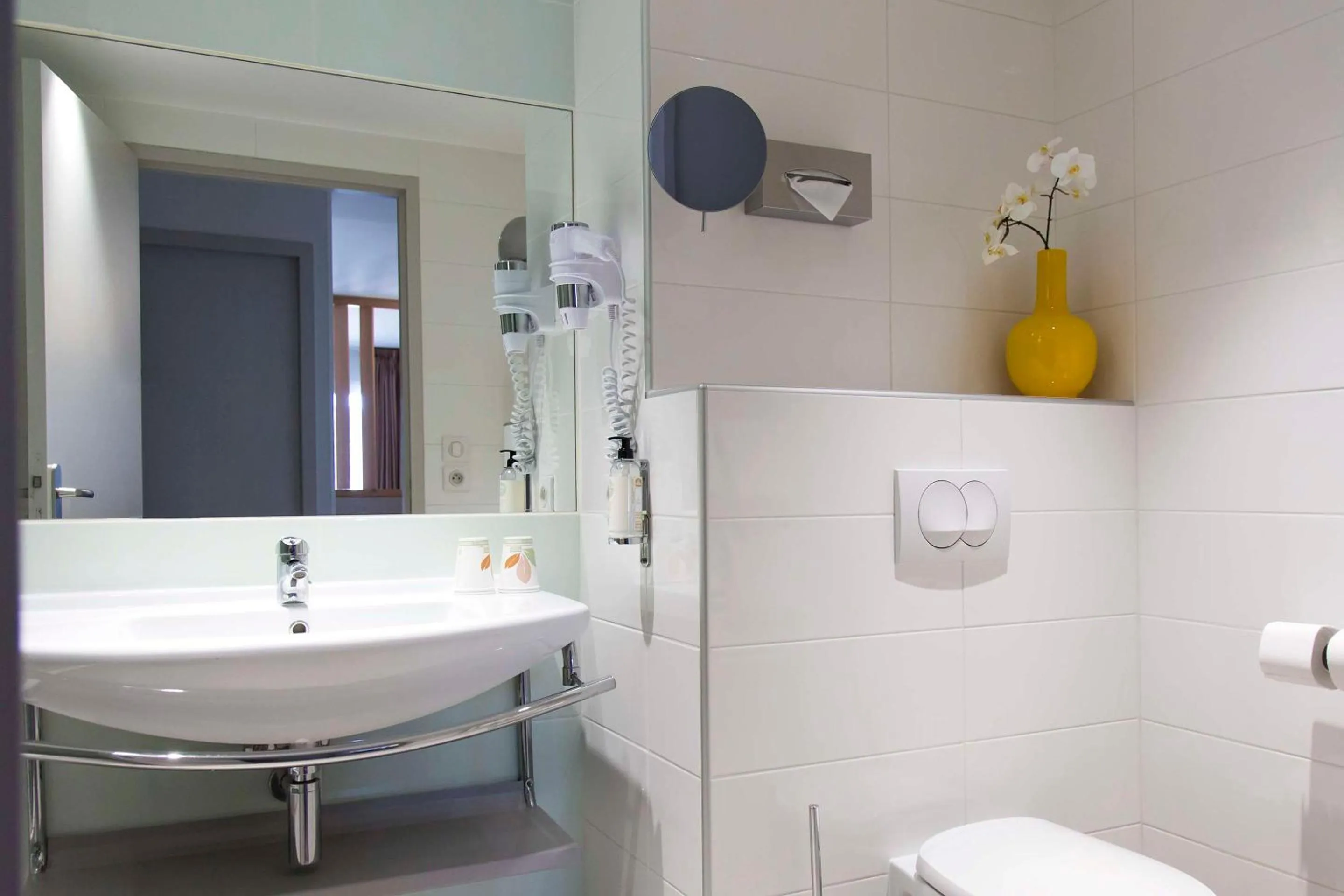 Bathroom in Best Western Plus Ajaccio Amirauté