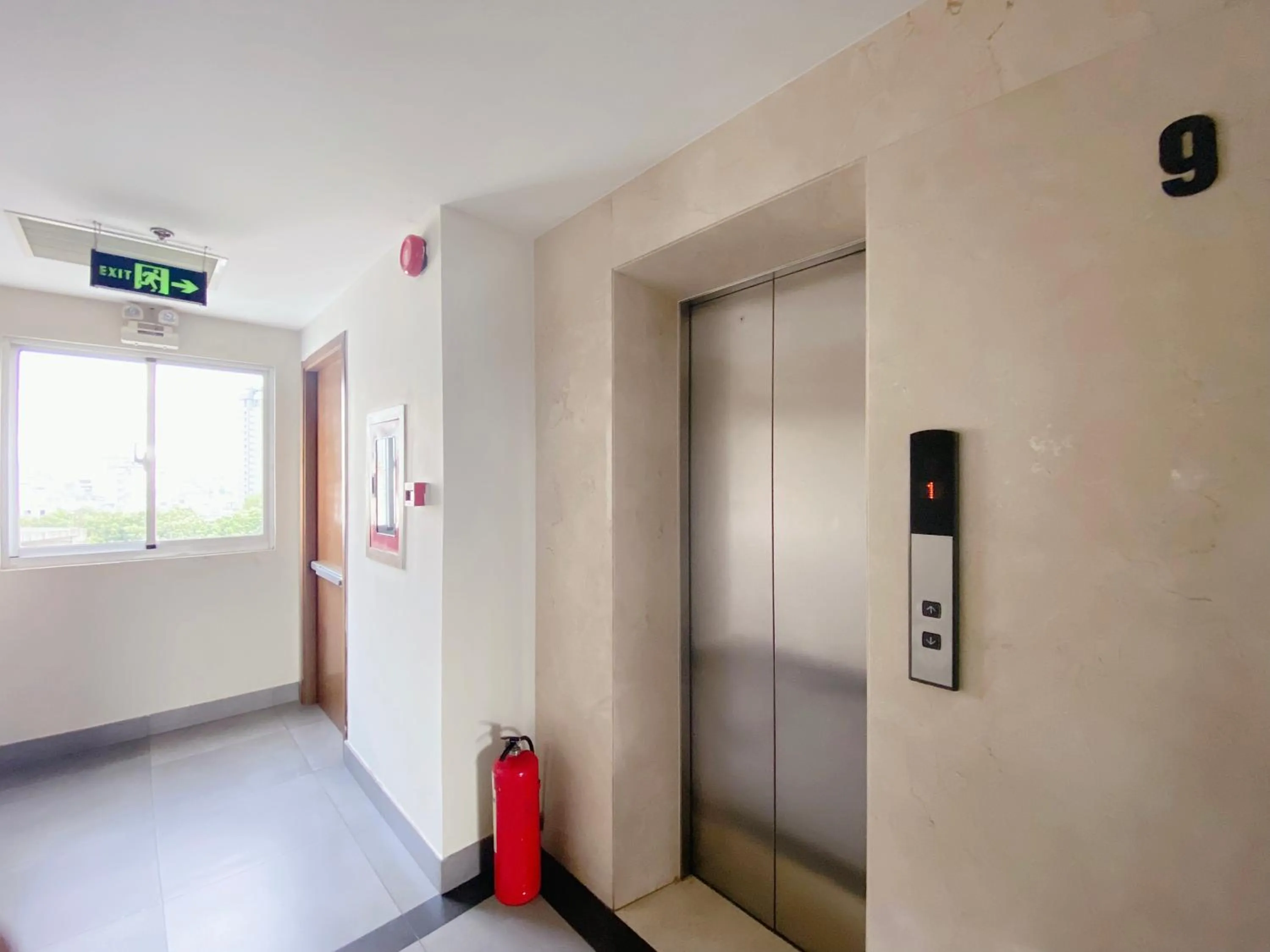 Area and facilities in The Luxe Hotel