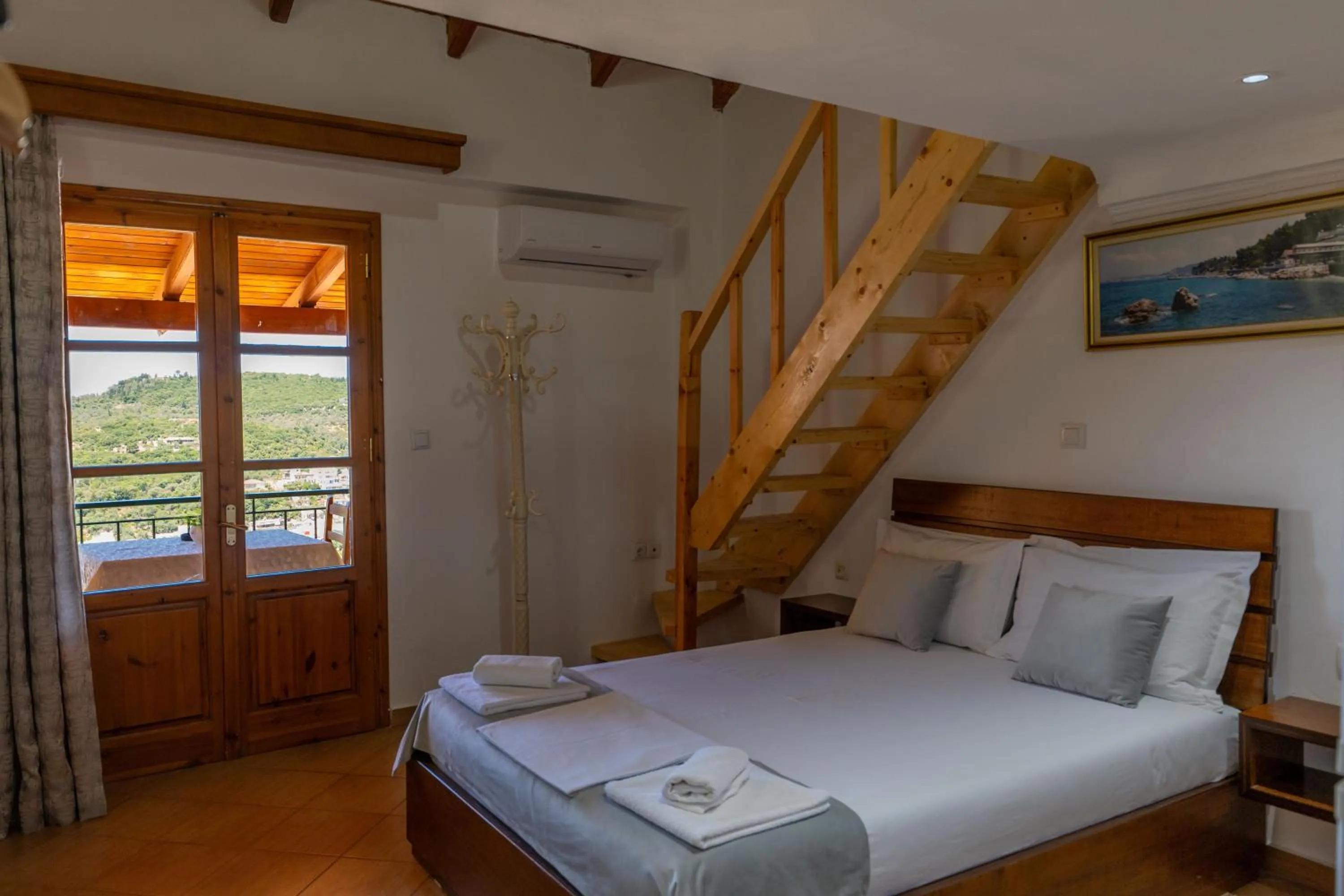 Bed in Apart Hotel Alex