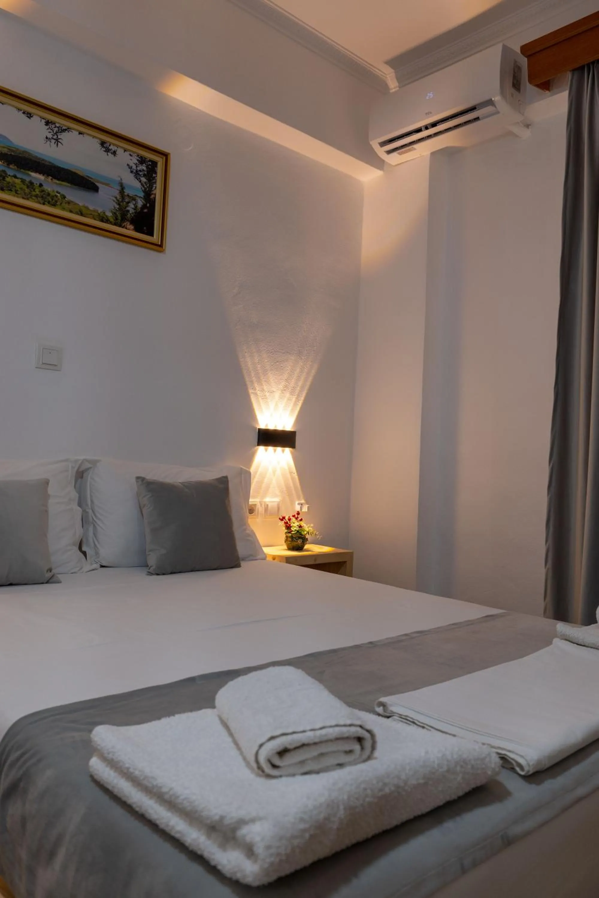 Bed in Apart Hotel Alex