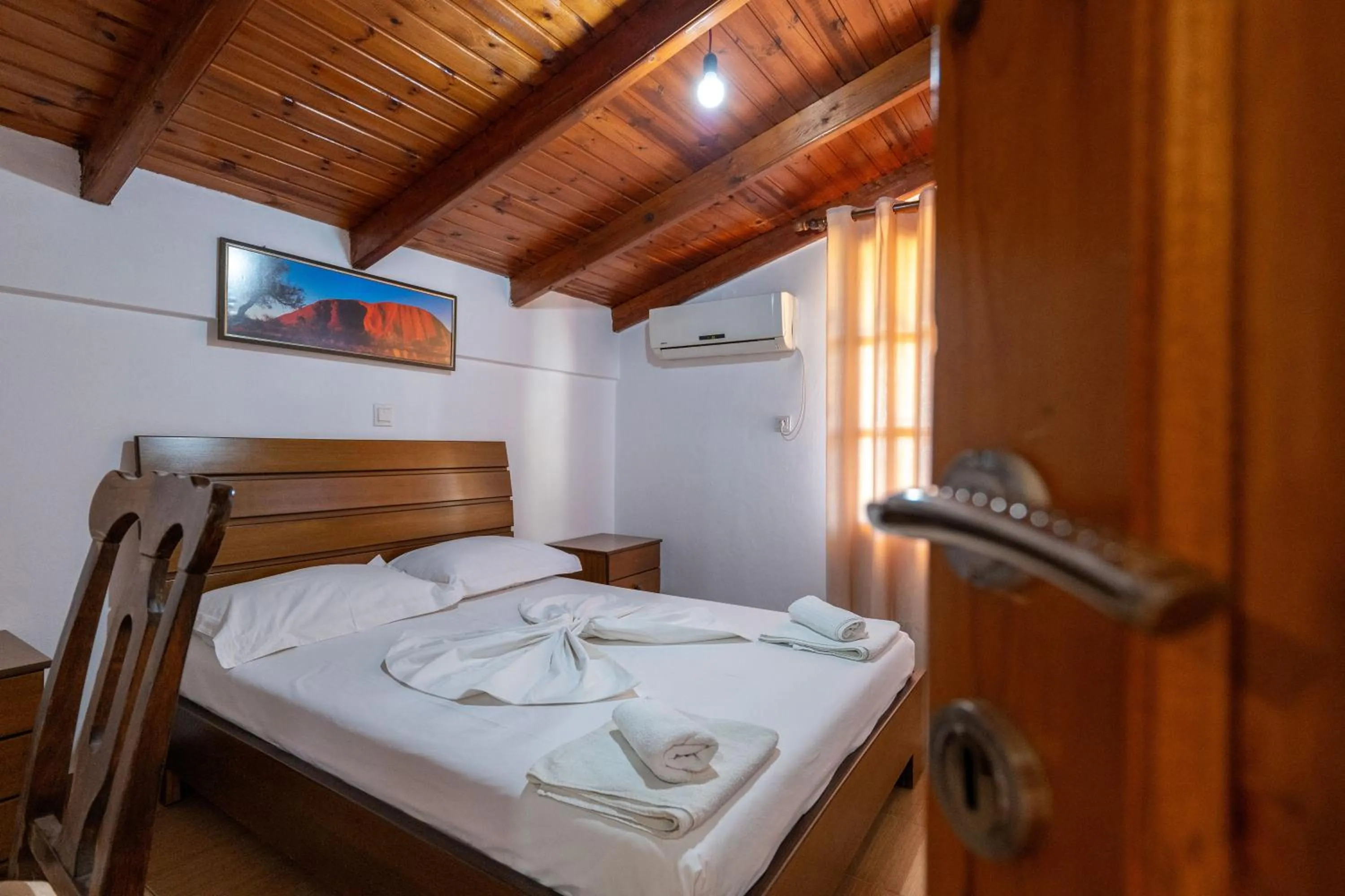 Bed in Apart Hotel Alex