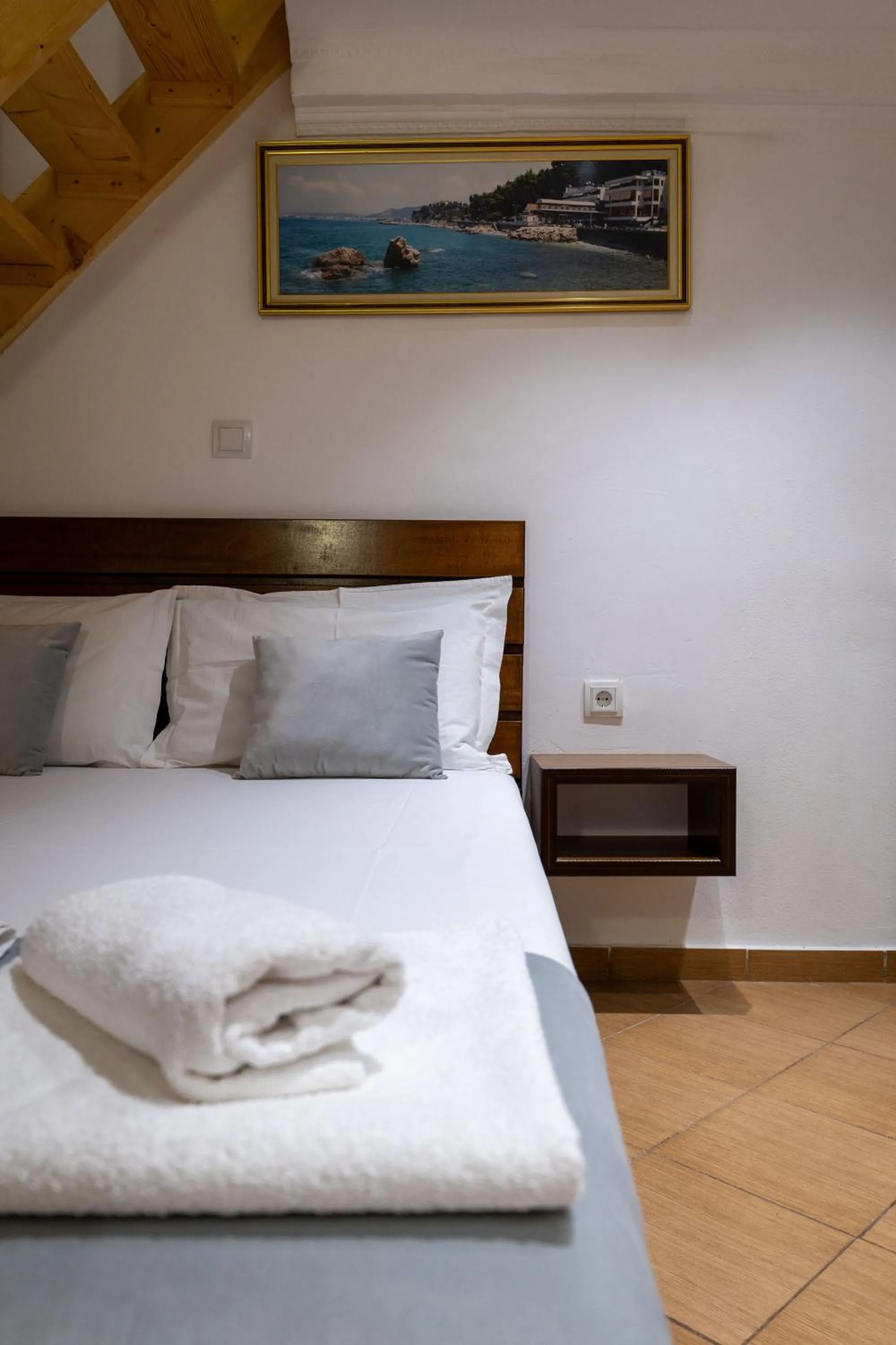 Bed in Apart Hotel Alex