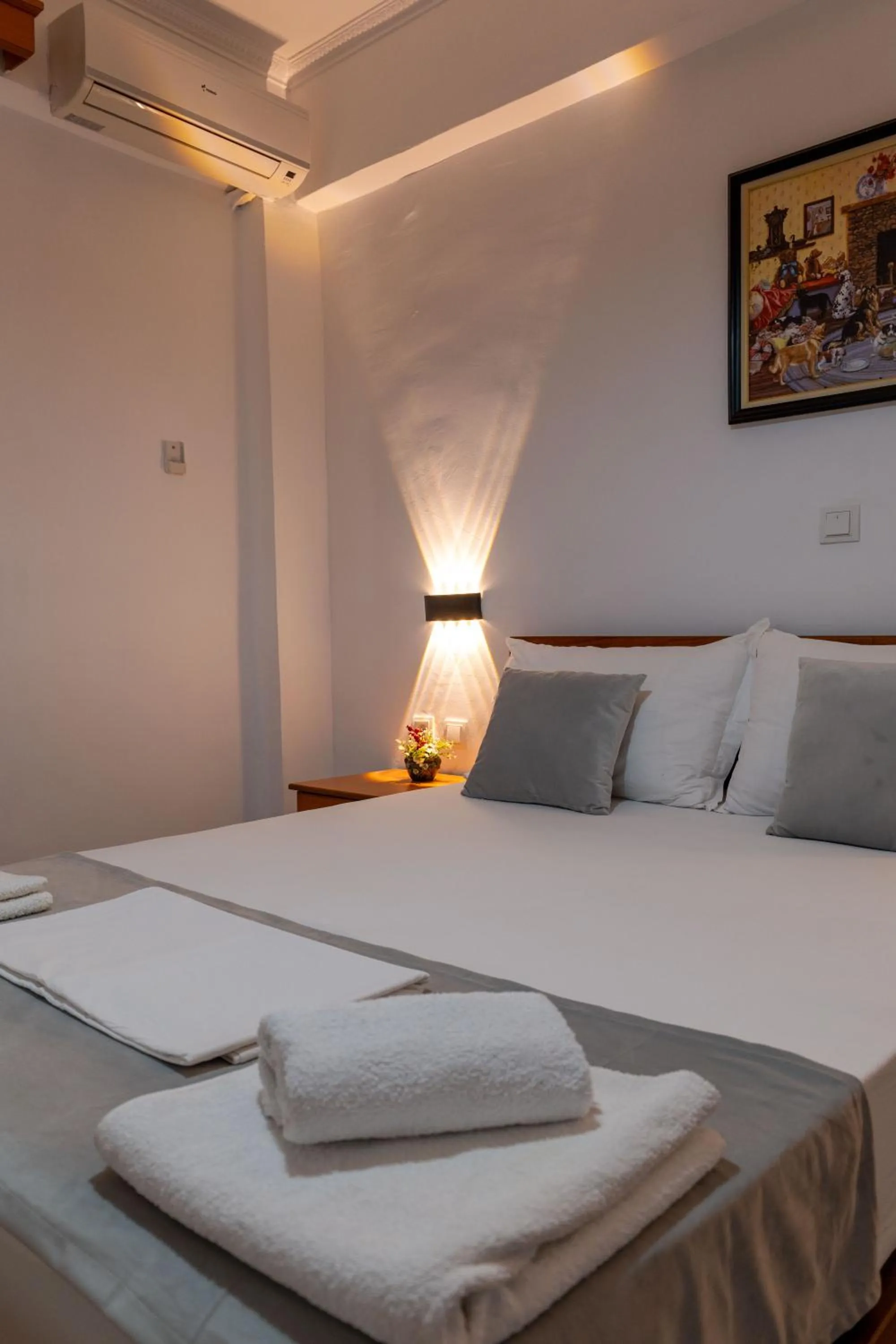 Bed in Apart Hotel Alex