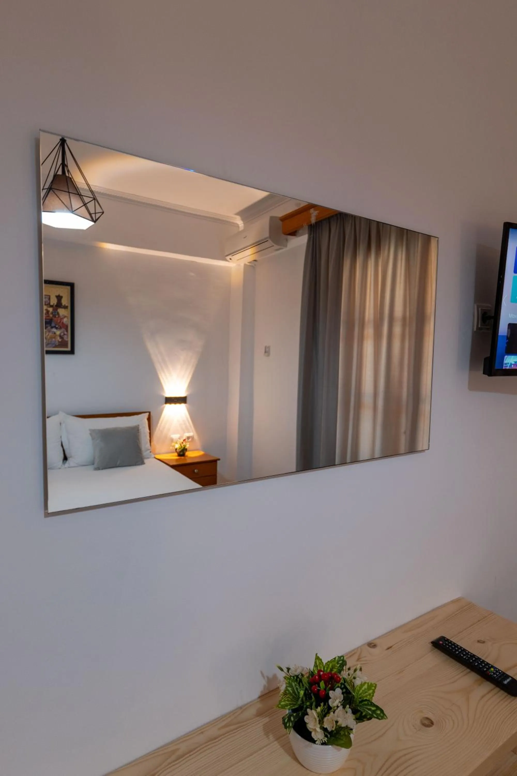 TV and multimedia in Apart Hotel Alex