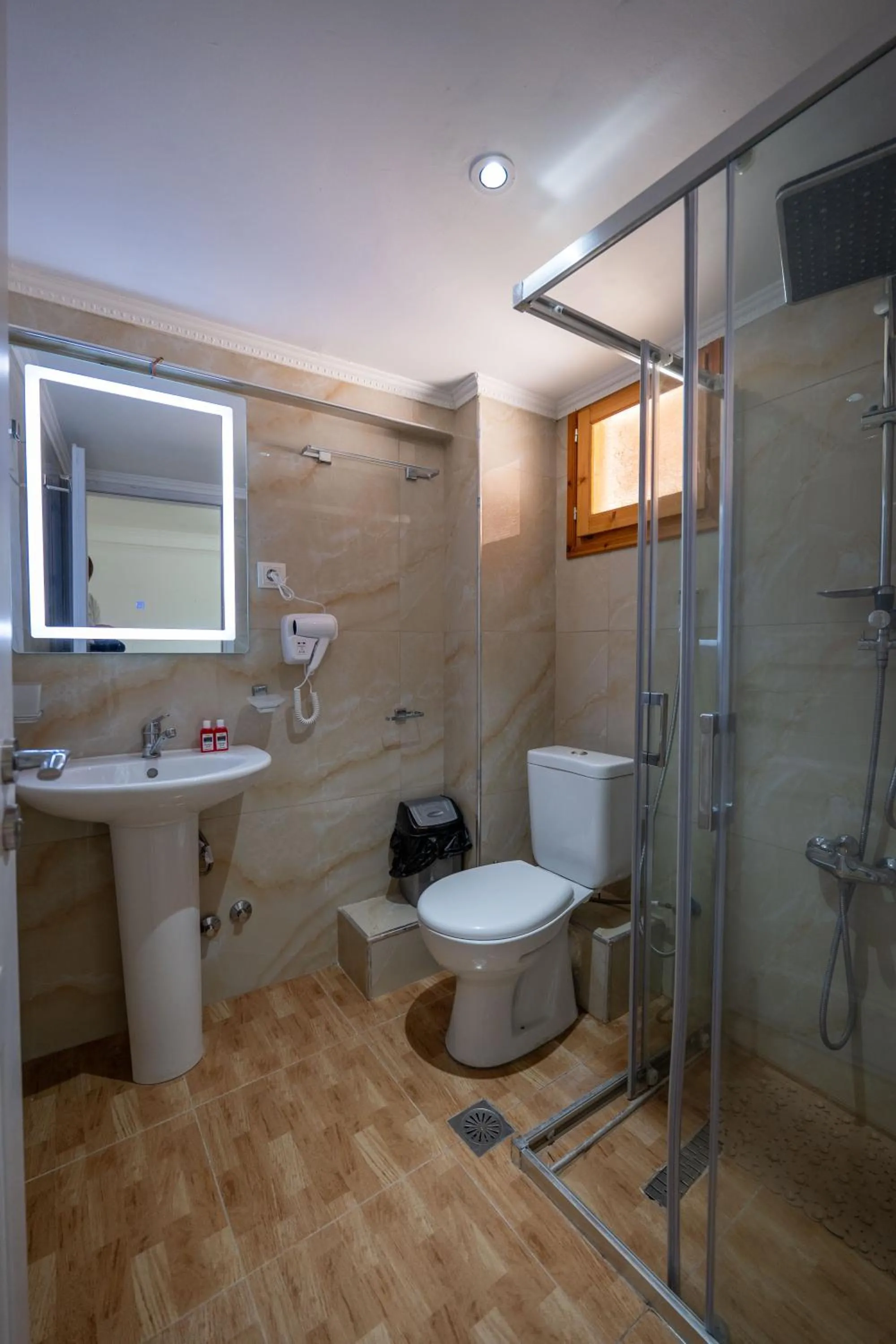 Shower in Apart Hotel Alex