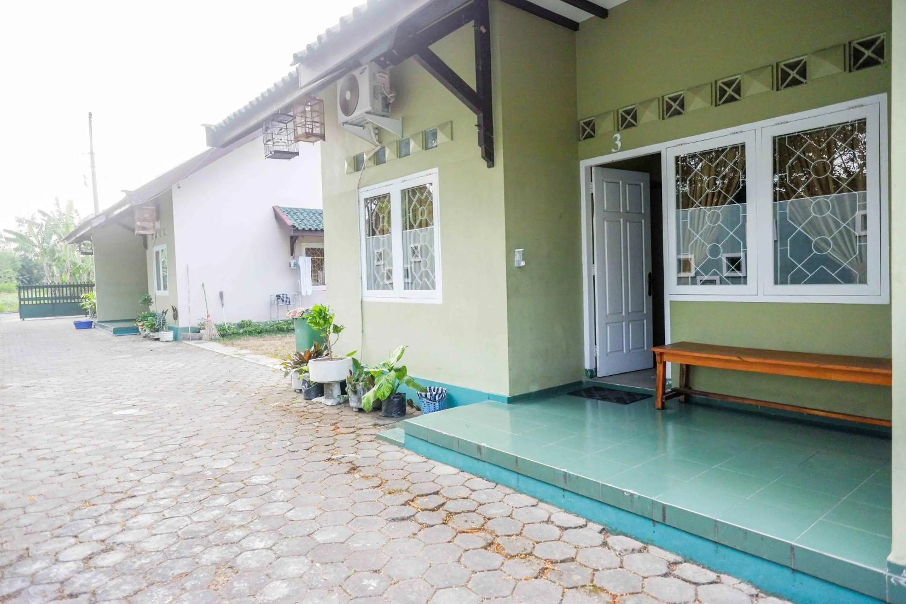 RedDoorz near Institut Pertanian Yogyakarta