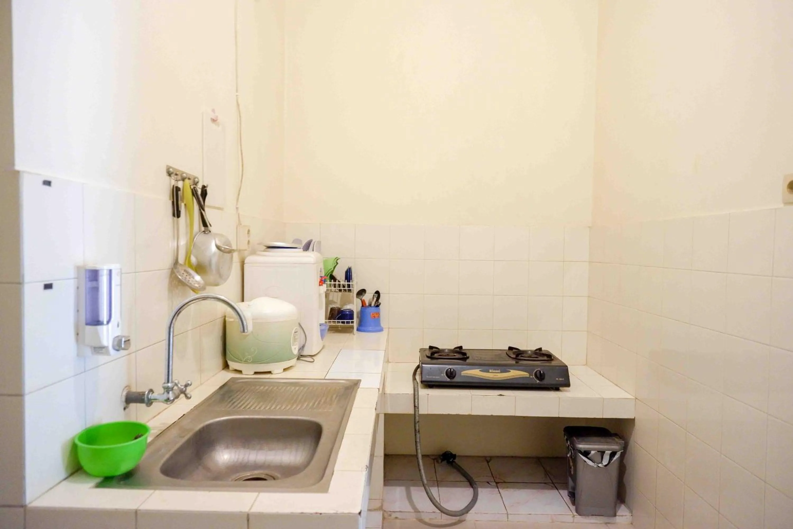 RedDoorz near Institut Pertanian Yogyakarta