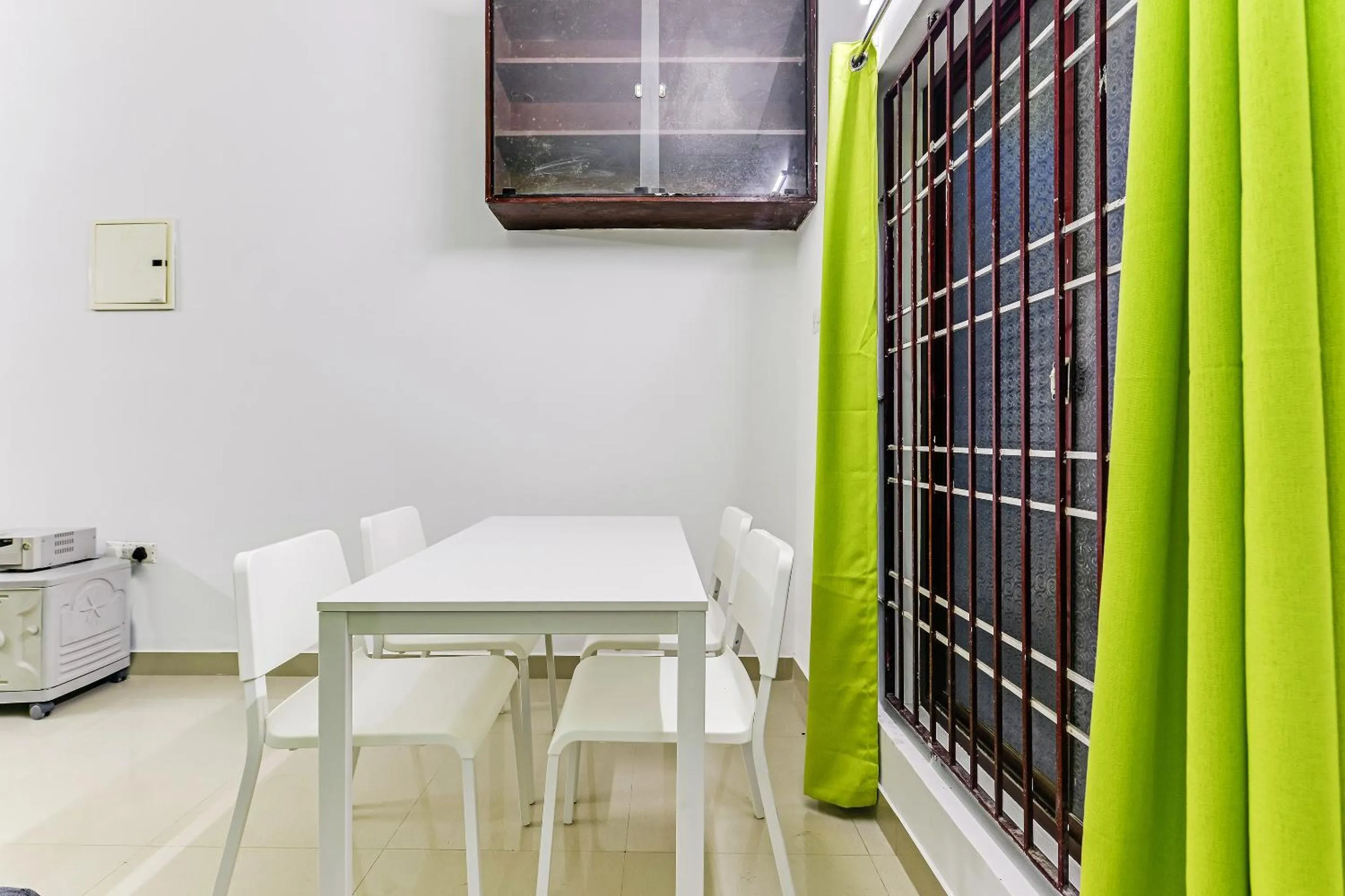 Dining area in Hotel O JJ Residency