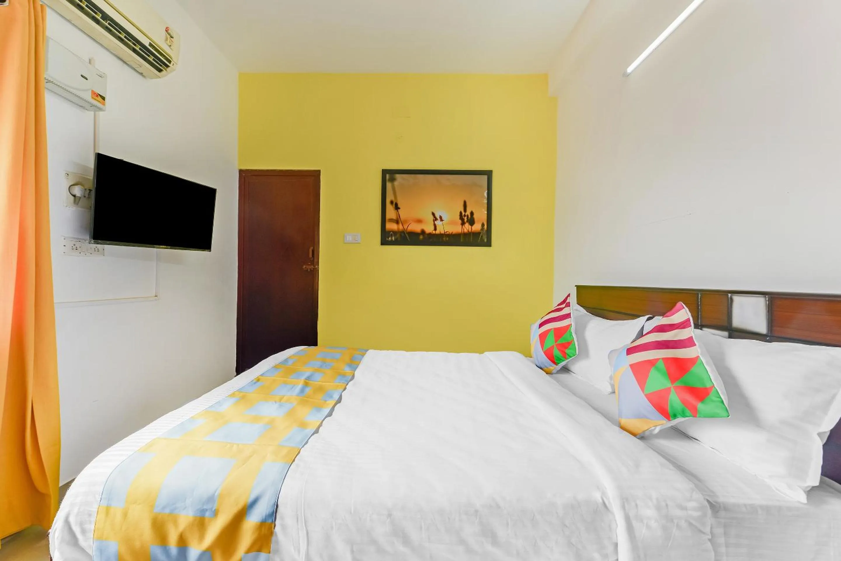 Bedroom, Bed in Hotel O JJ Residency