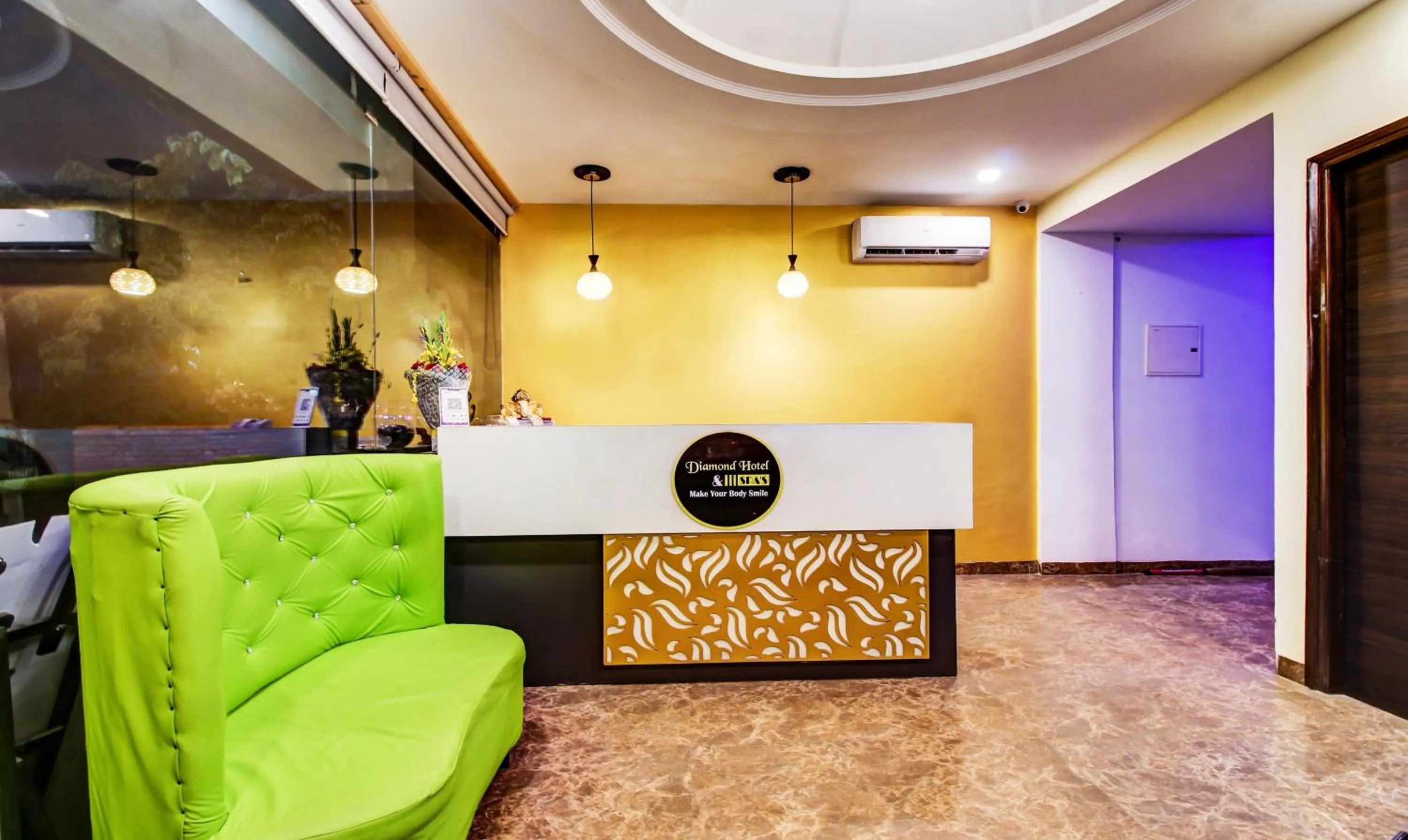 Staff, Lobby/Reception in hotel the Diamond