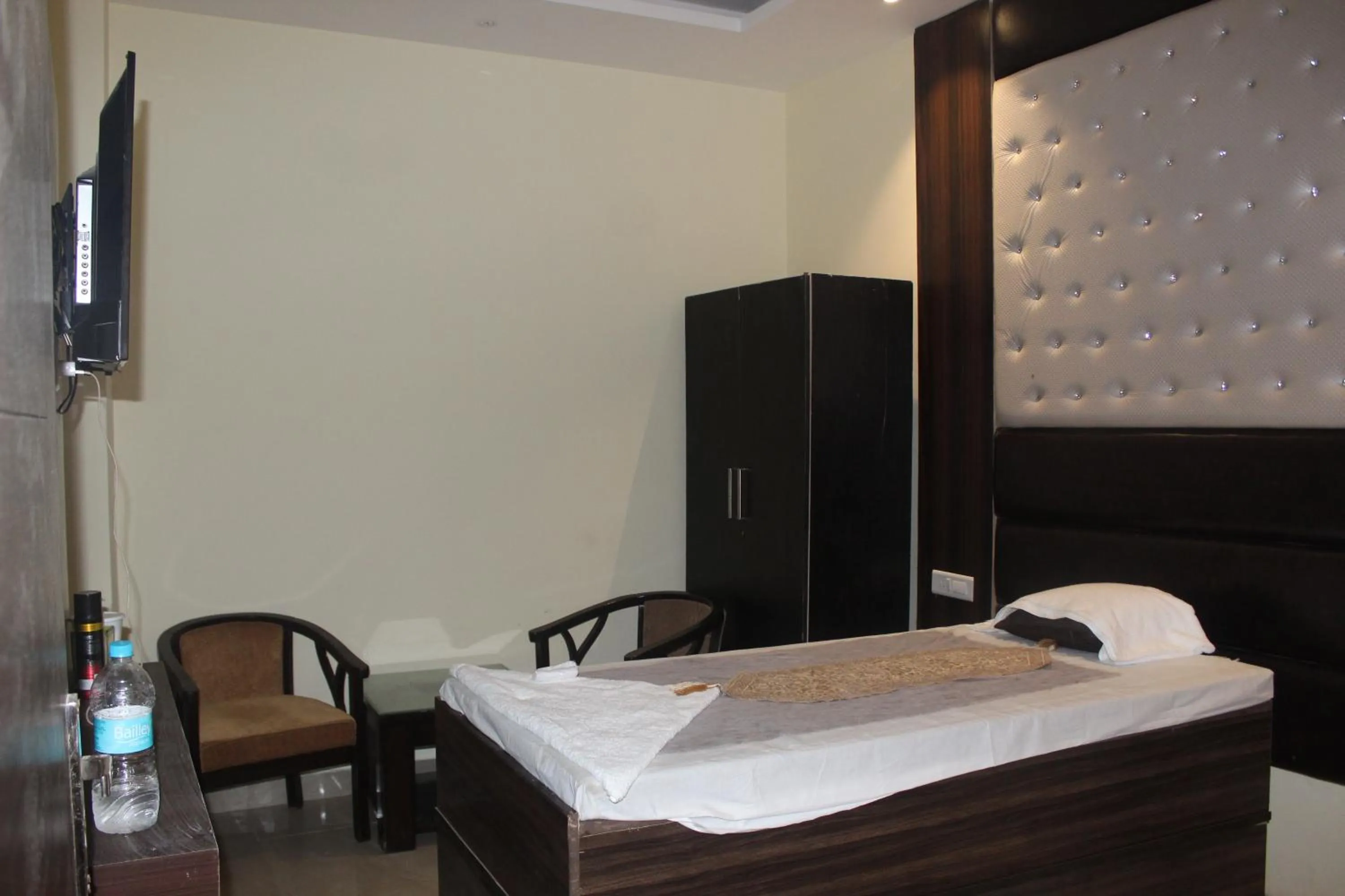 Bedroom, Bed in hotel the Diamond