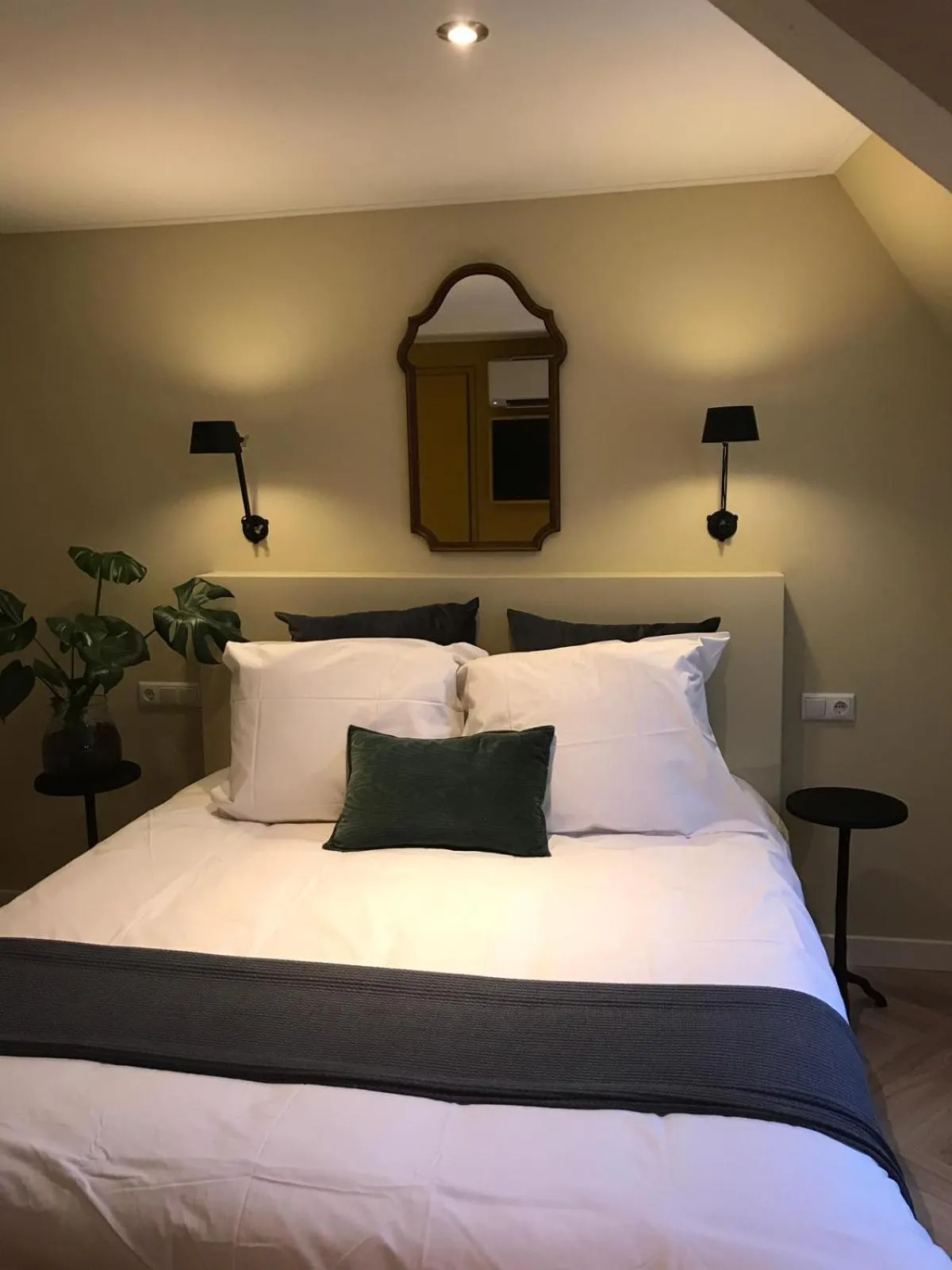 Bed in Lino City Hotel