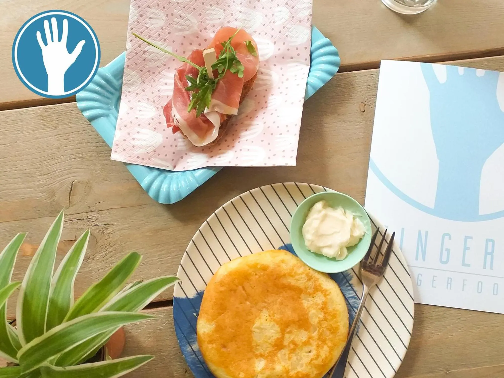 Restaurant/places to eat in Lino City Hotel