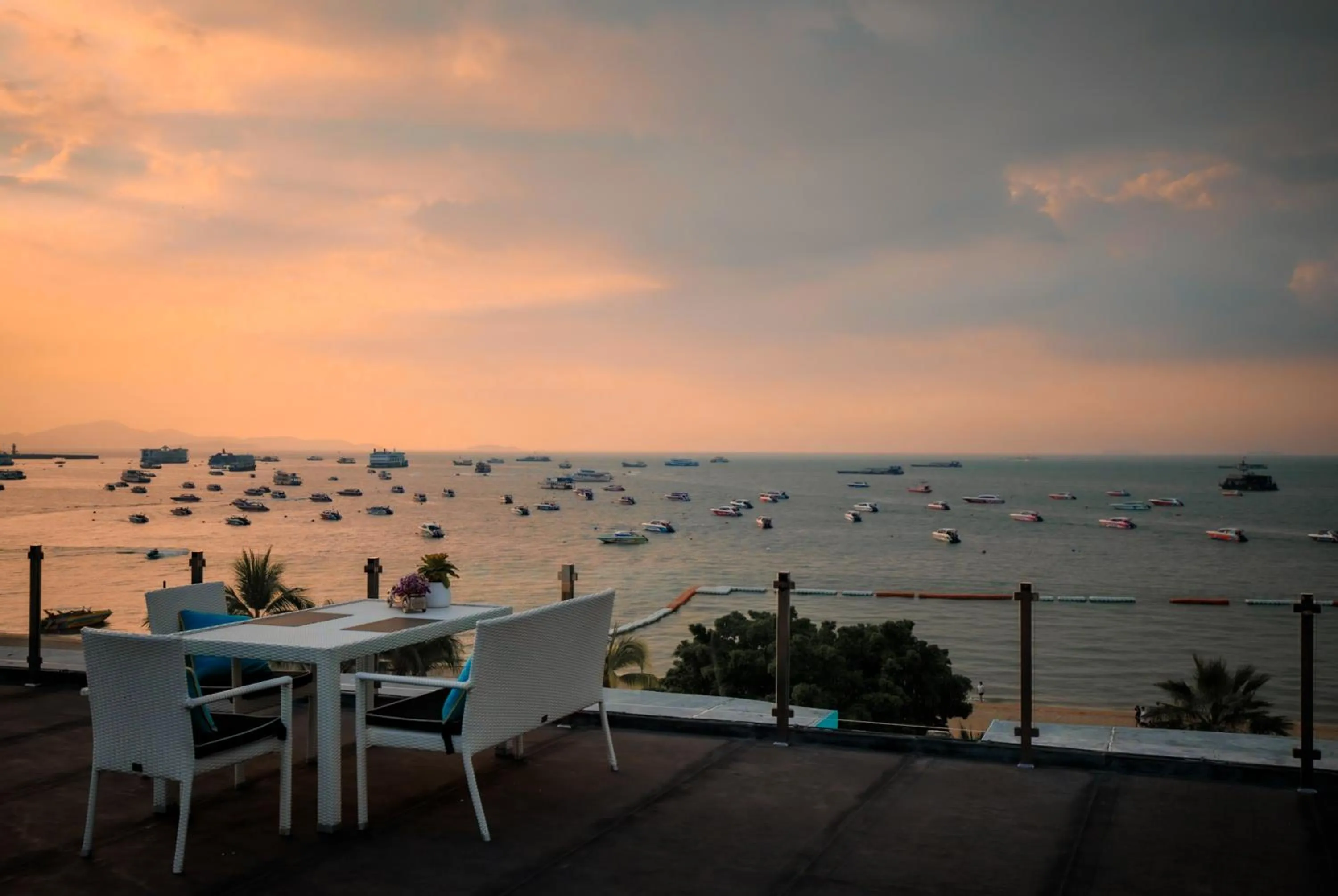 Sea view in Wave Hotel Pattaya