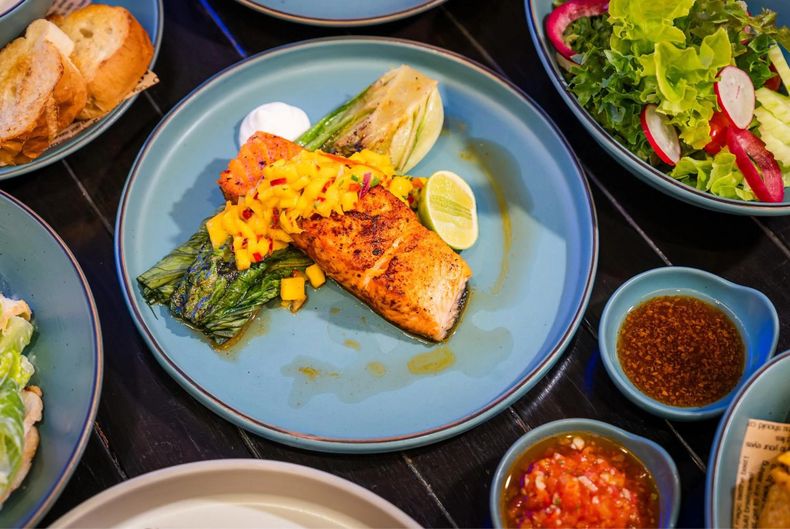 Restaurant/places to eat in Wave Hotel Pattaya