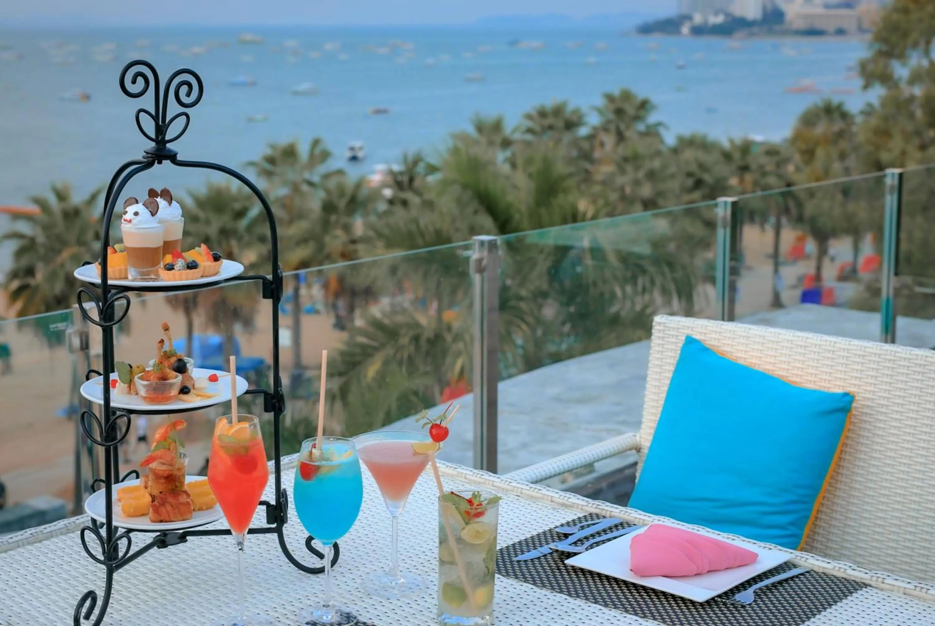 Sea view in Wave Hotel Pattaya