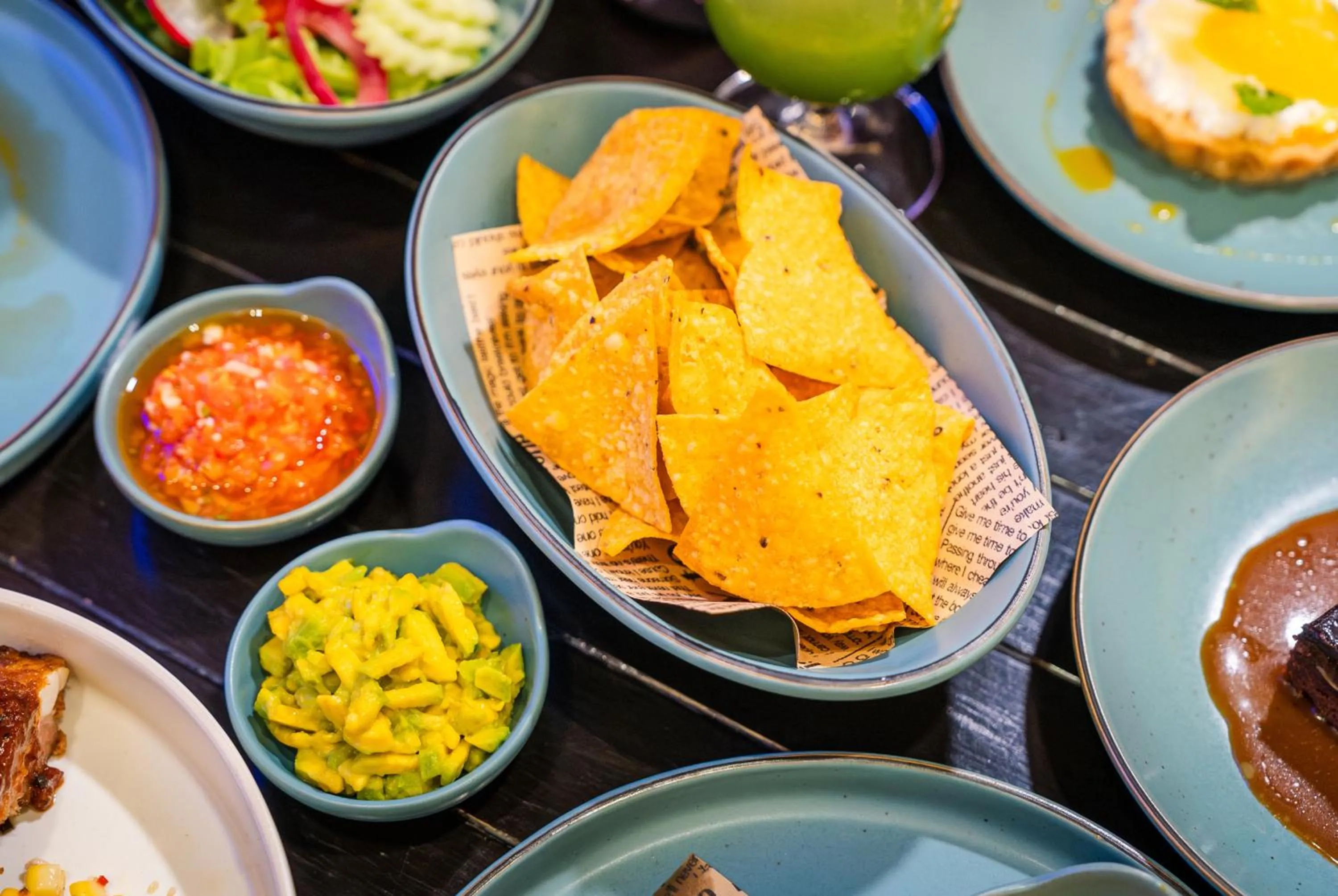 Restaurant/places to eat in Wave Hotel Pattaya