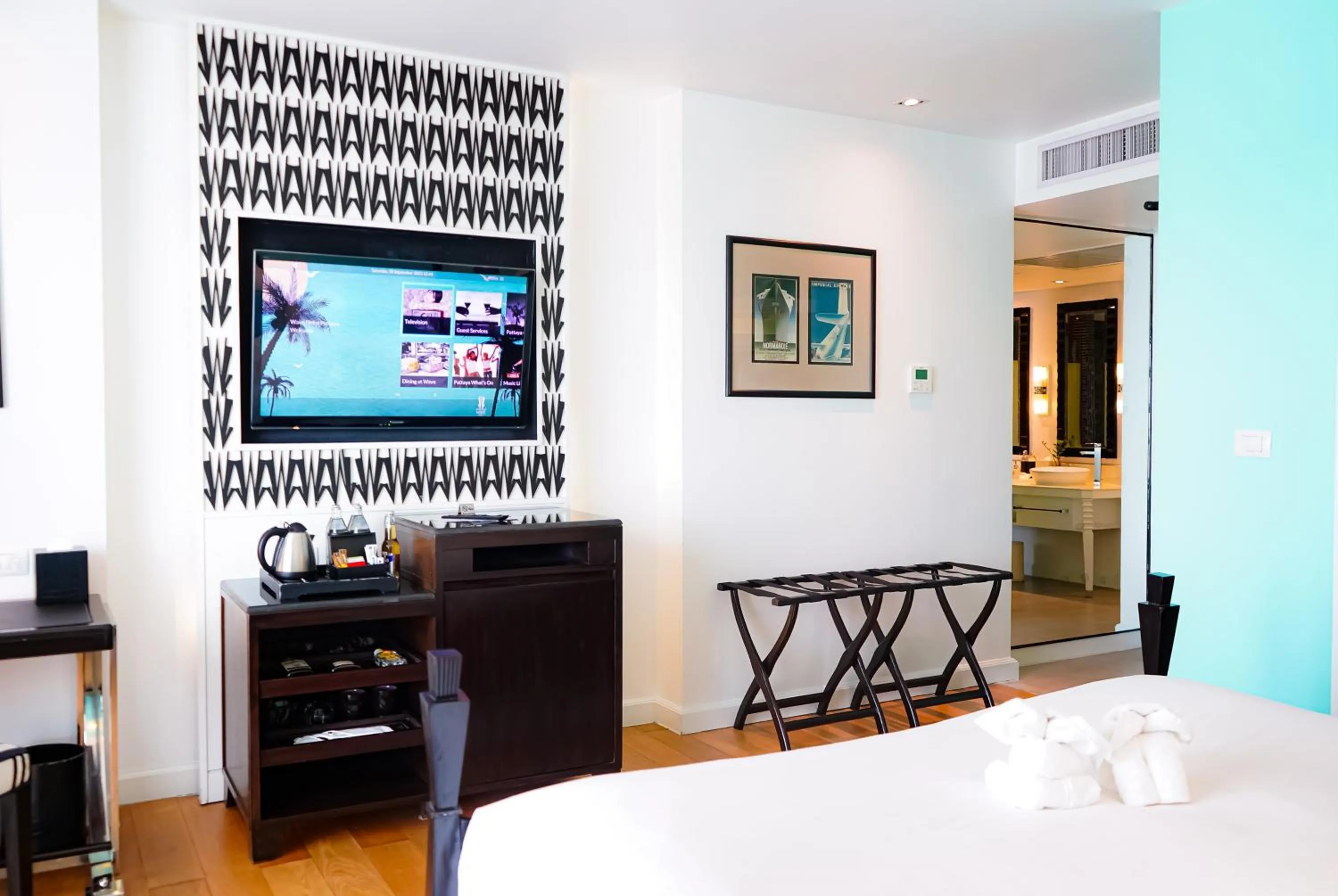 Bedroom, Bed in Wave Hotel Pattaya