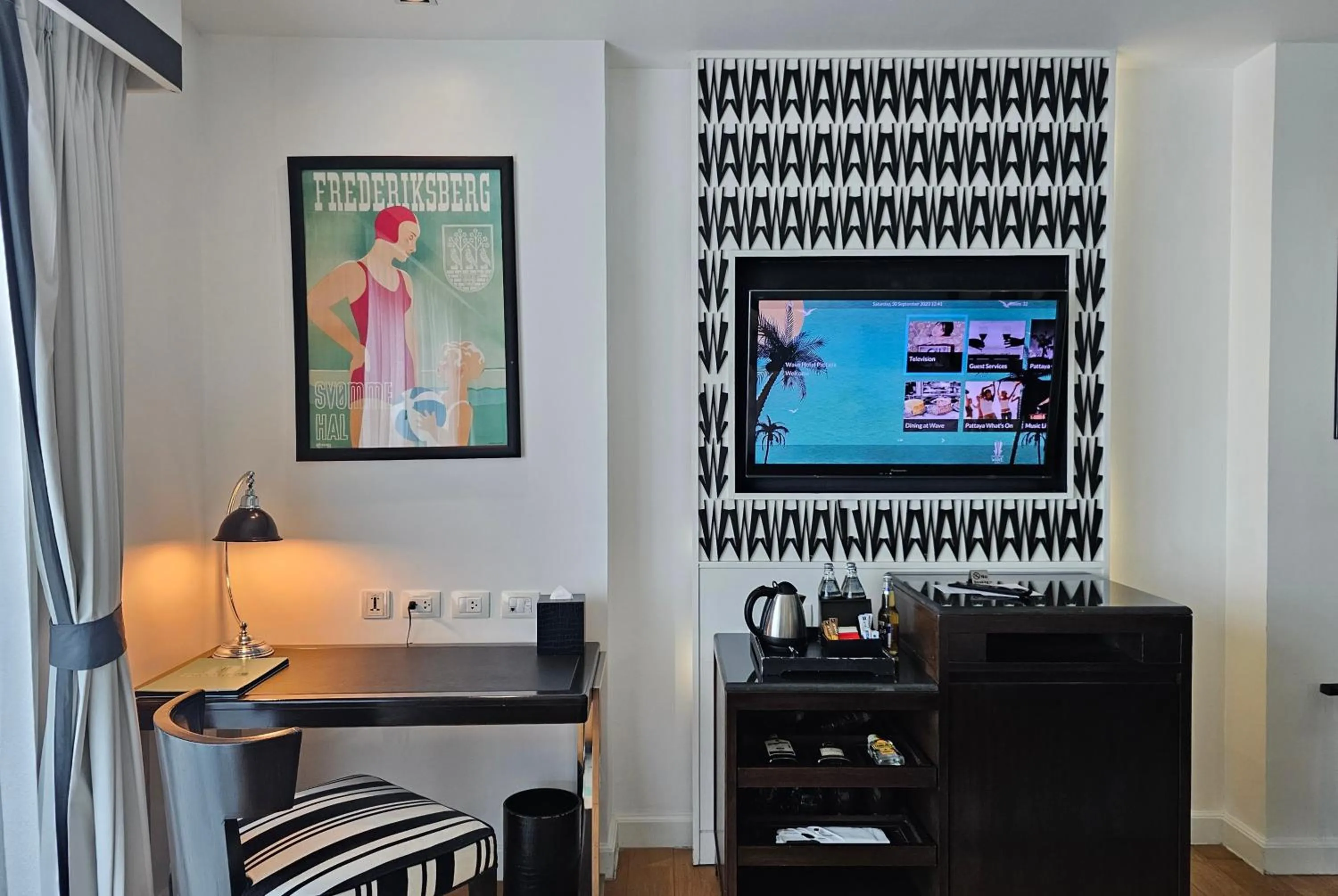 Bedroom in Wave Hotel Pattaya