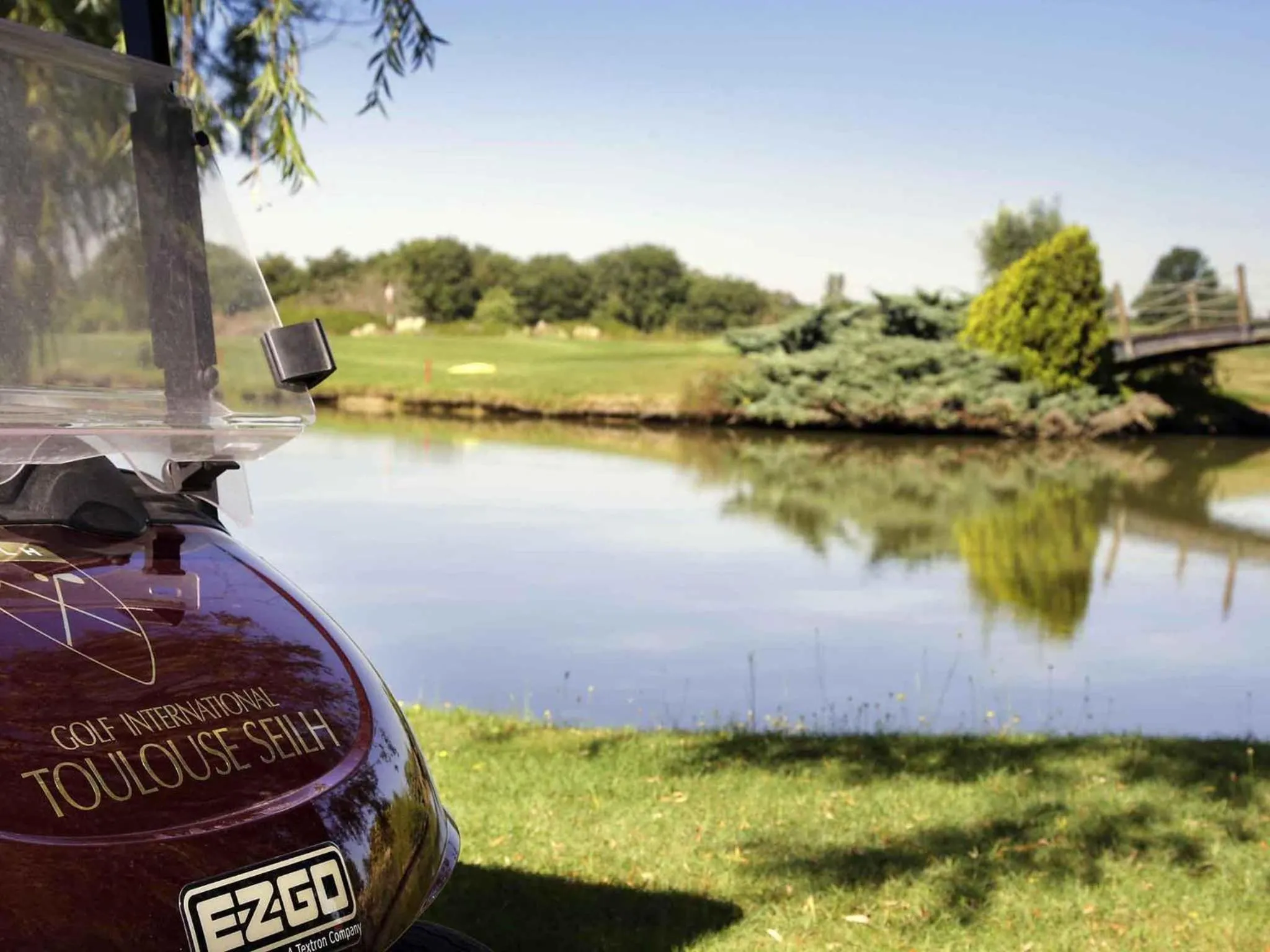 Golfcourse in Mercure Toulouse Aéroport Golf de Seilh