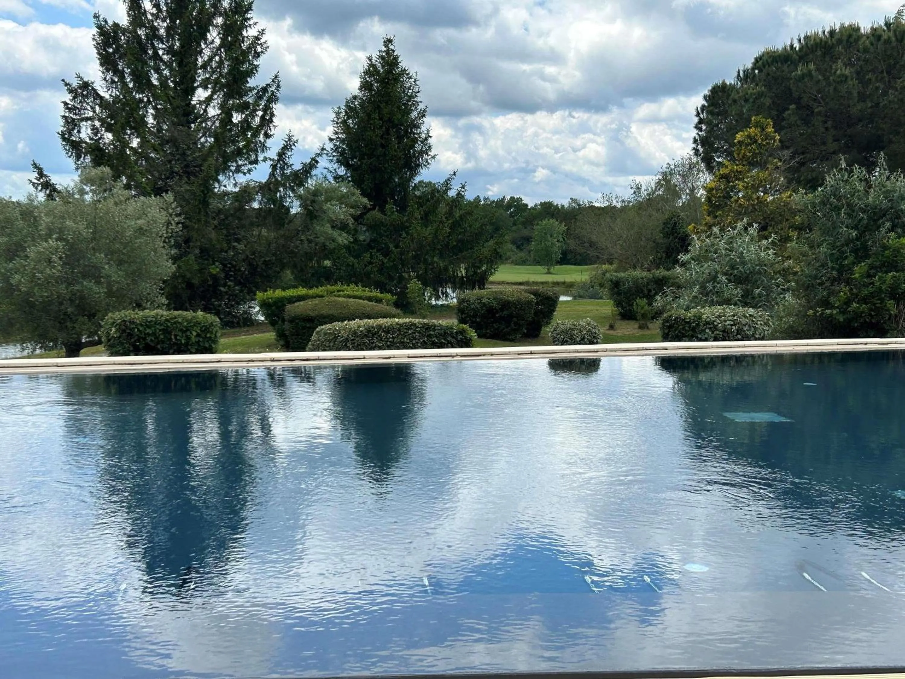 Property building in Mercure Toulouse Aéroport Golf de Seilh