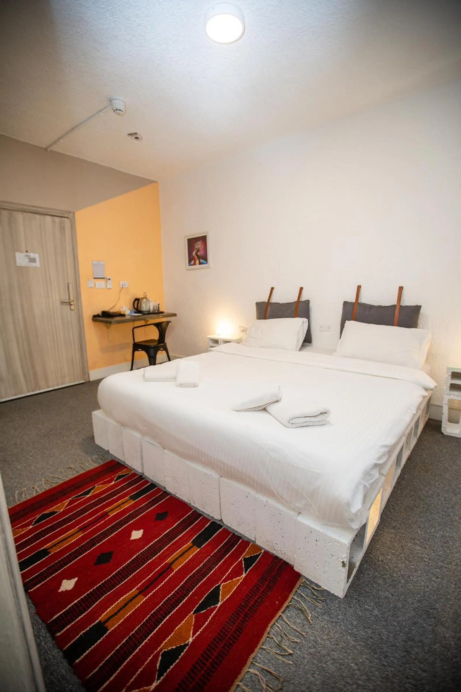 Bedroom, Bed in Nomads Hotel