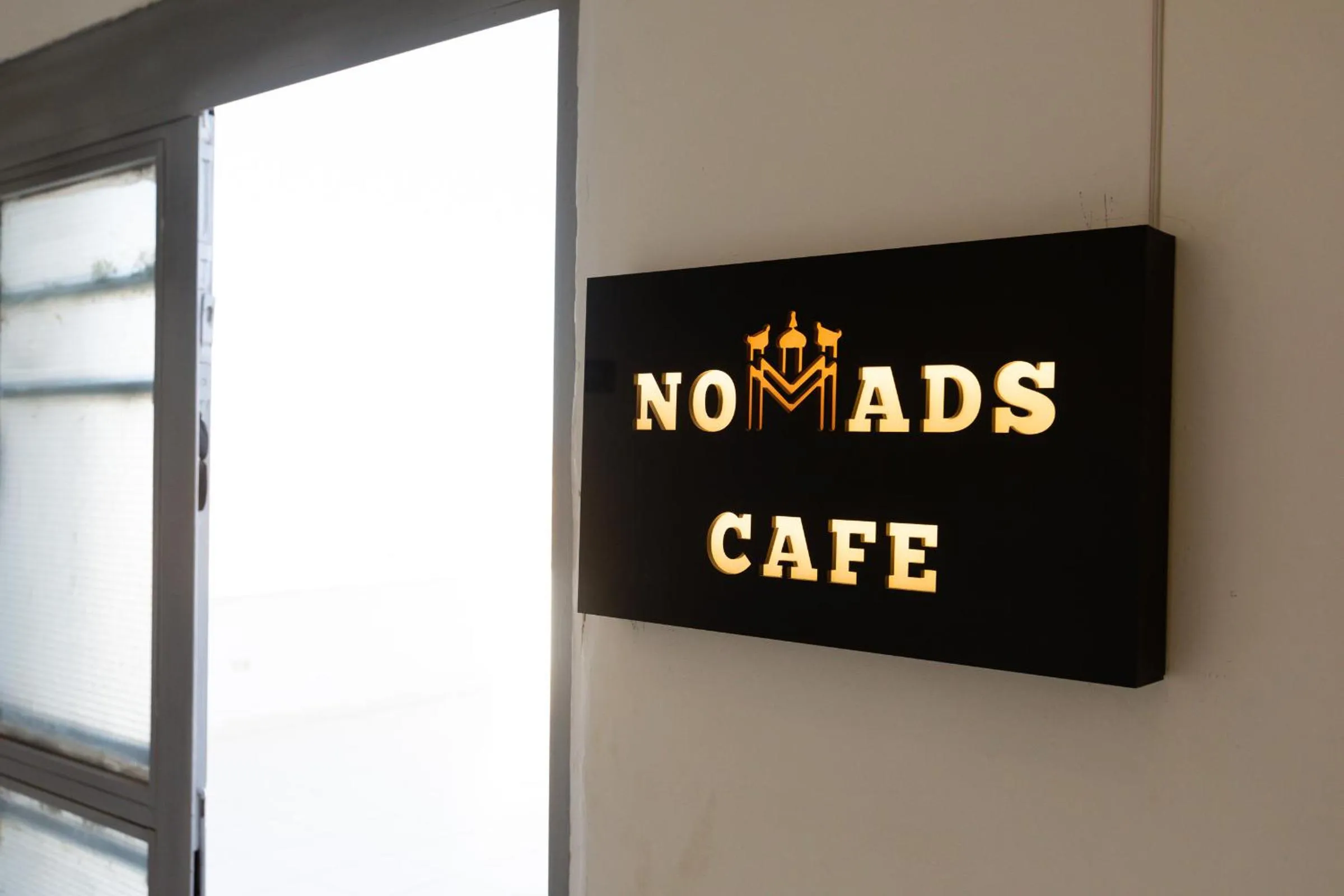 Restaurant/places to eat in Nomads Hotel
