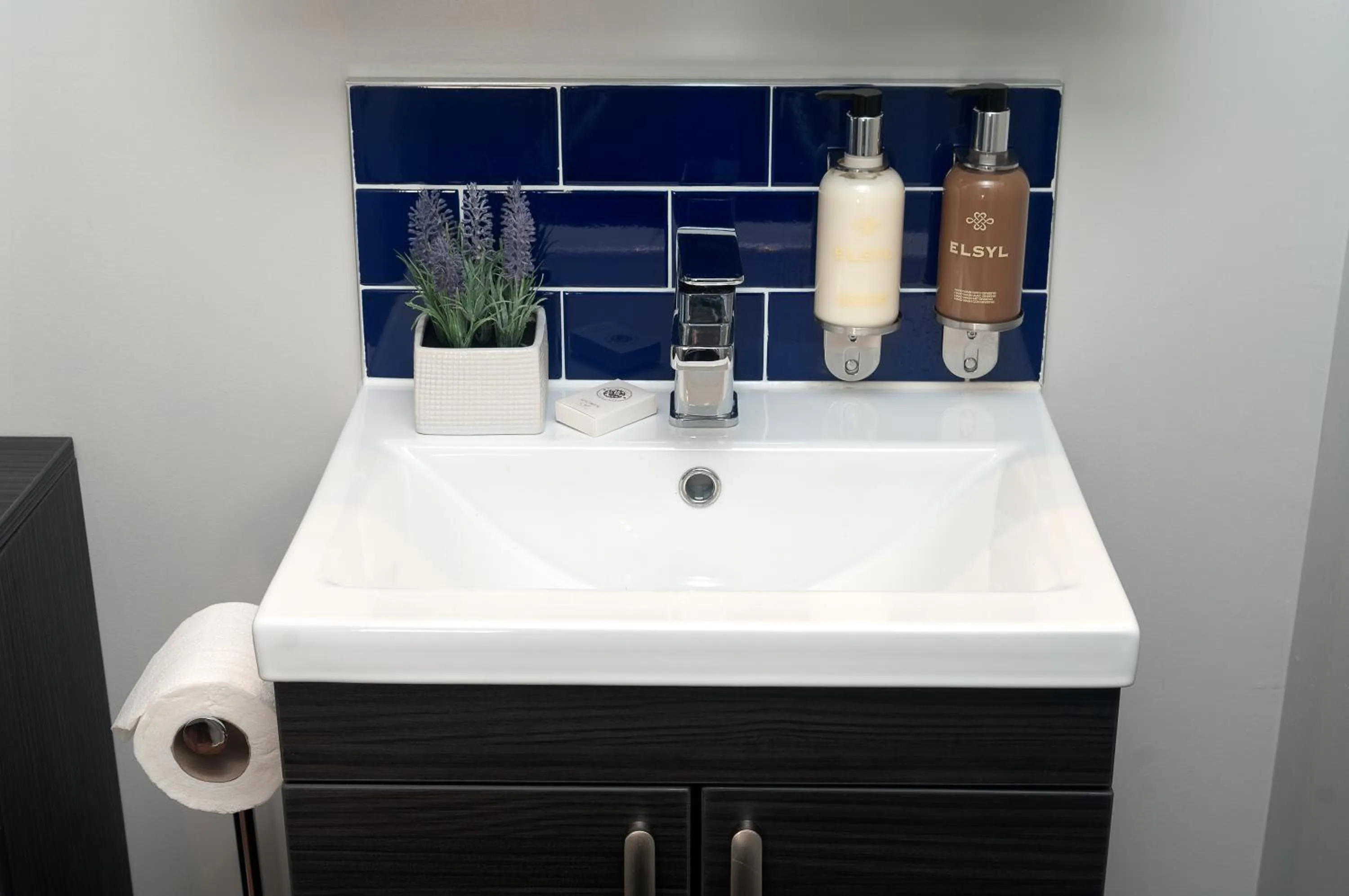 Bathroom in Admiral Hardy