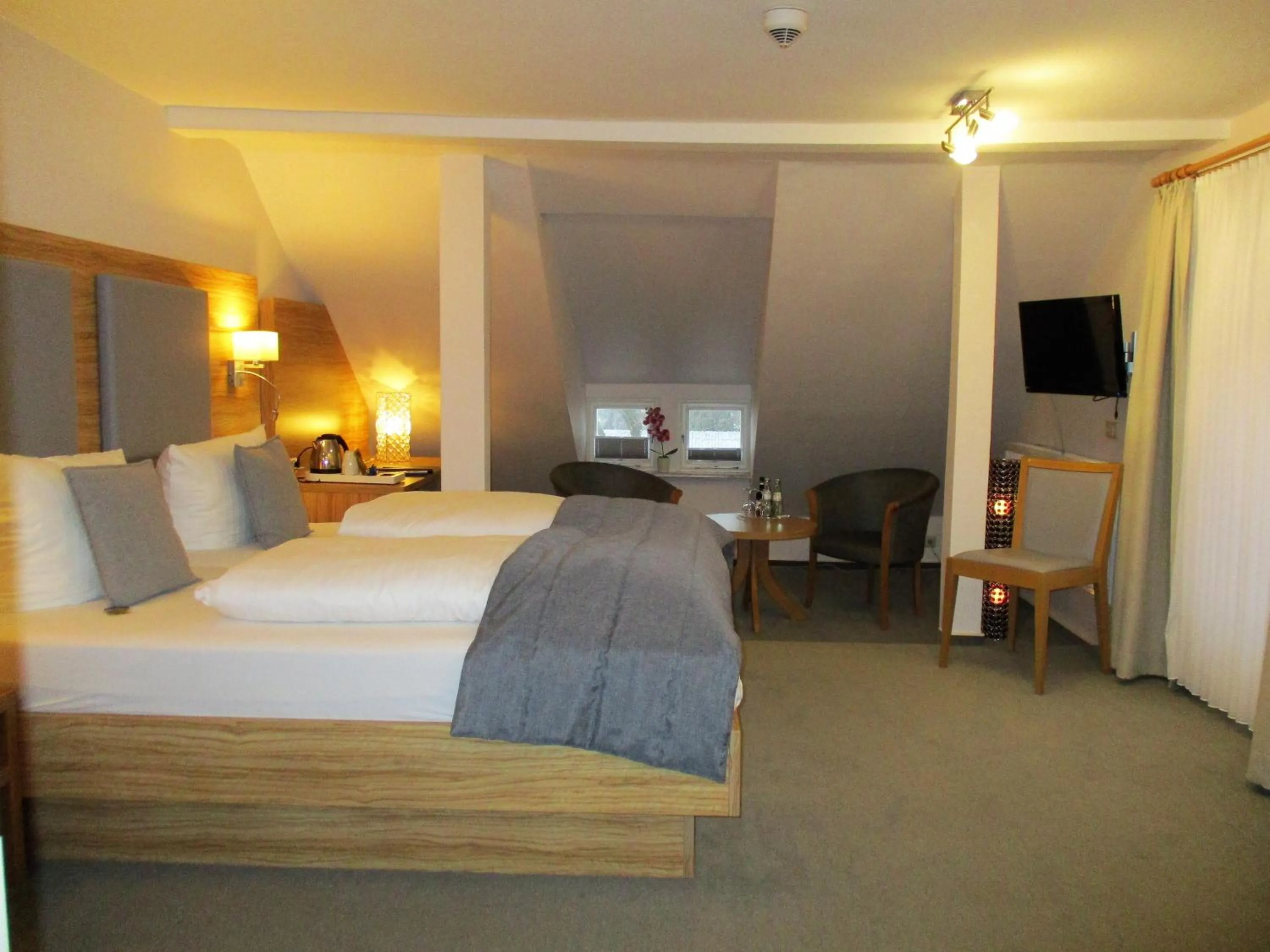Photo of the whole room, Bed in Hotel Stadt Hamburg