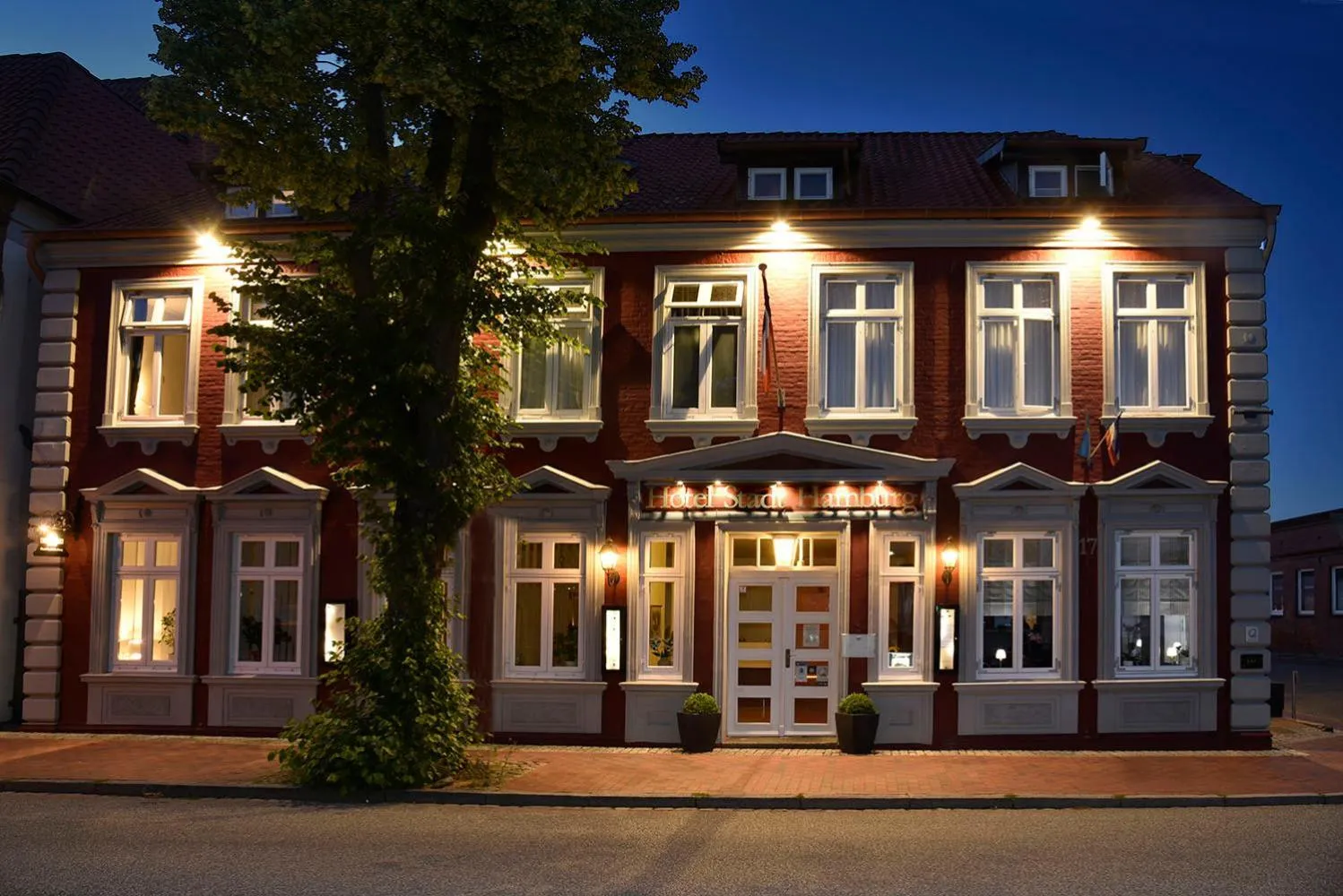 Facade/entrance in Hotel Stadt Hamburg
