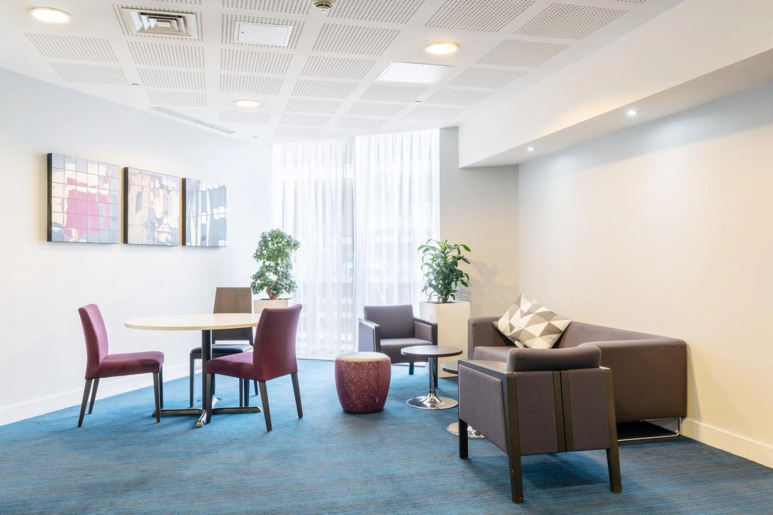 Meeting/conference room in Holiday Inn Express Birmingham - Snow Hill by IHG