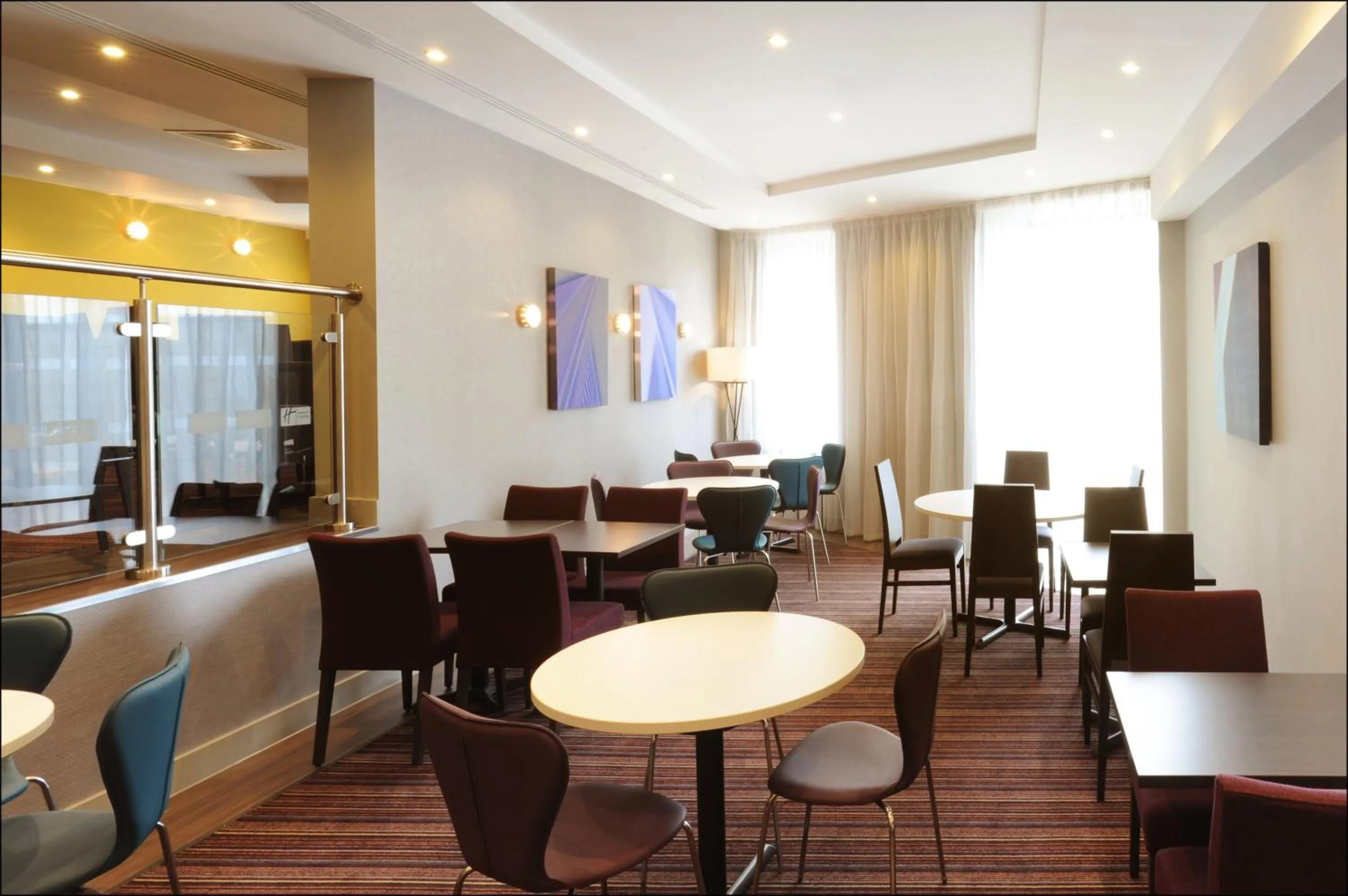 Restaurant/places to eat in Holiday Inn Express Birmingham - Snow Hill by IHG