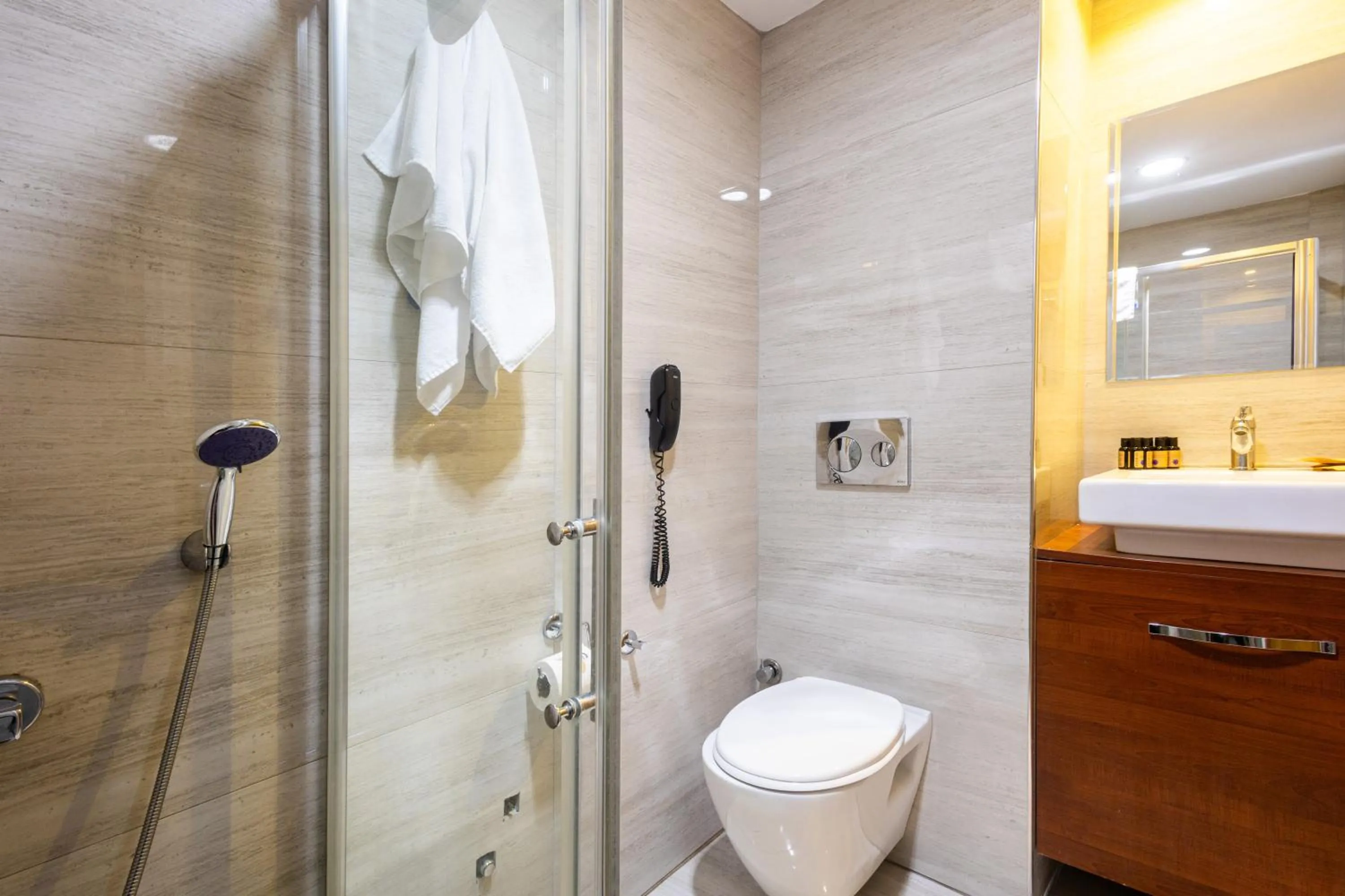 Bathroom in Anemon Kent Trabzon Otel