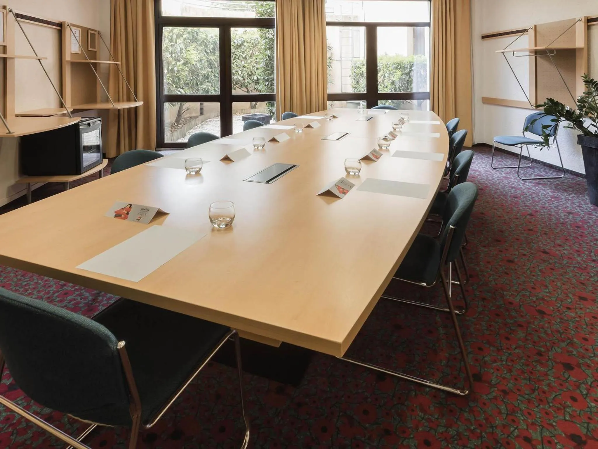 Meeting/conference room in ibis Angers Centre Chateau