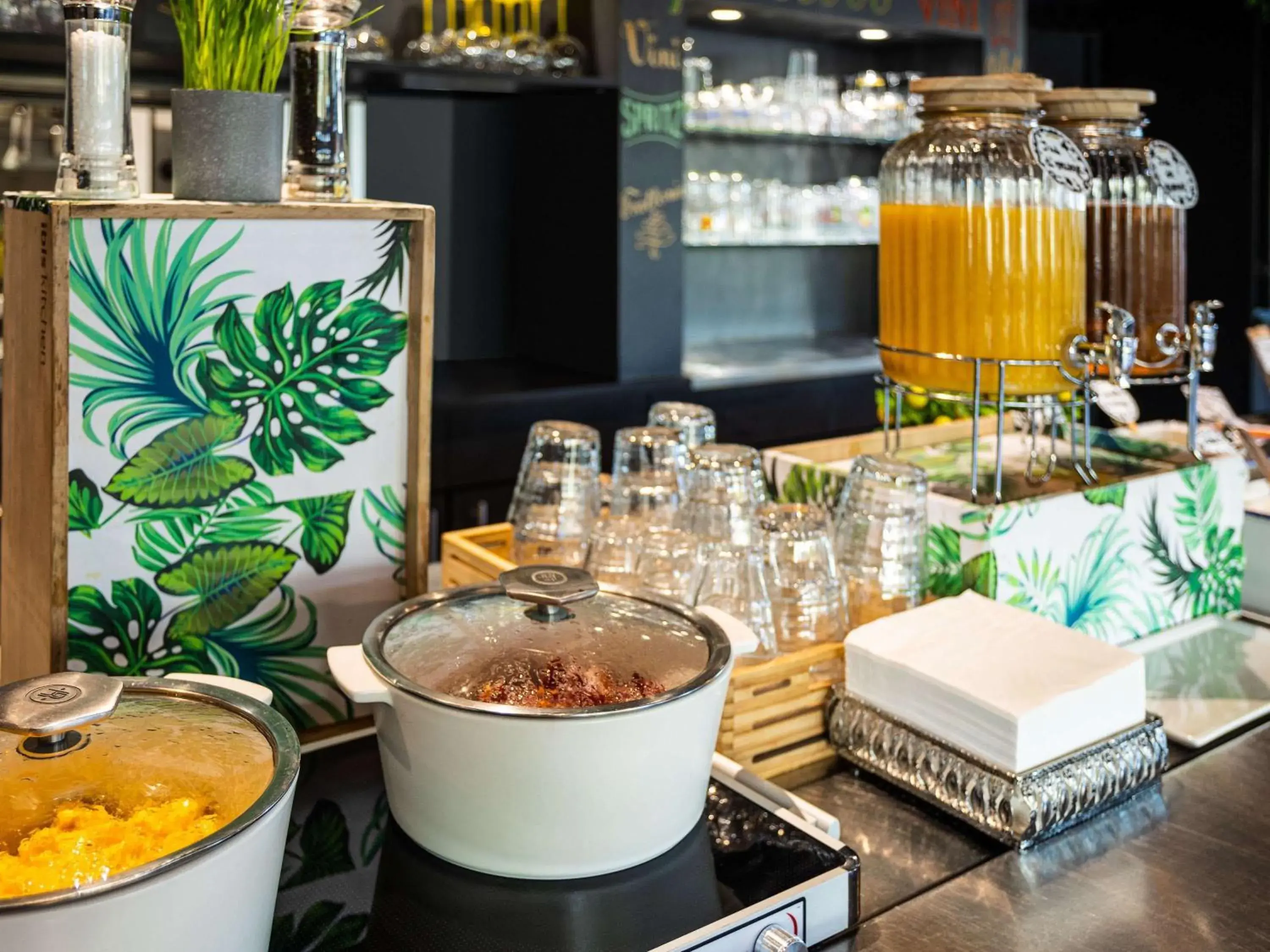 Food and drinks in ibis Bordeaux Pessac Route des Vins Food and drinks in ibis Bordeaux Pessac Route des Vins